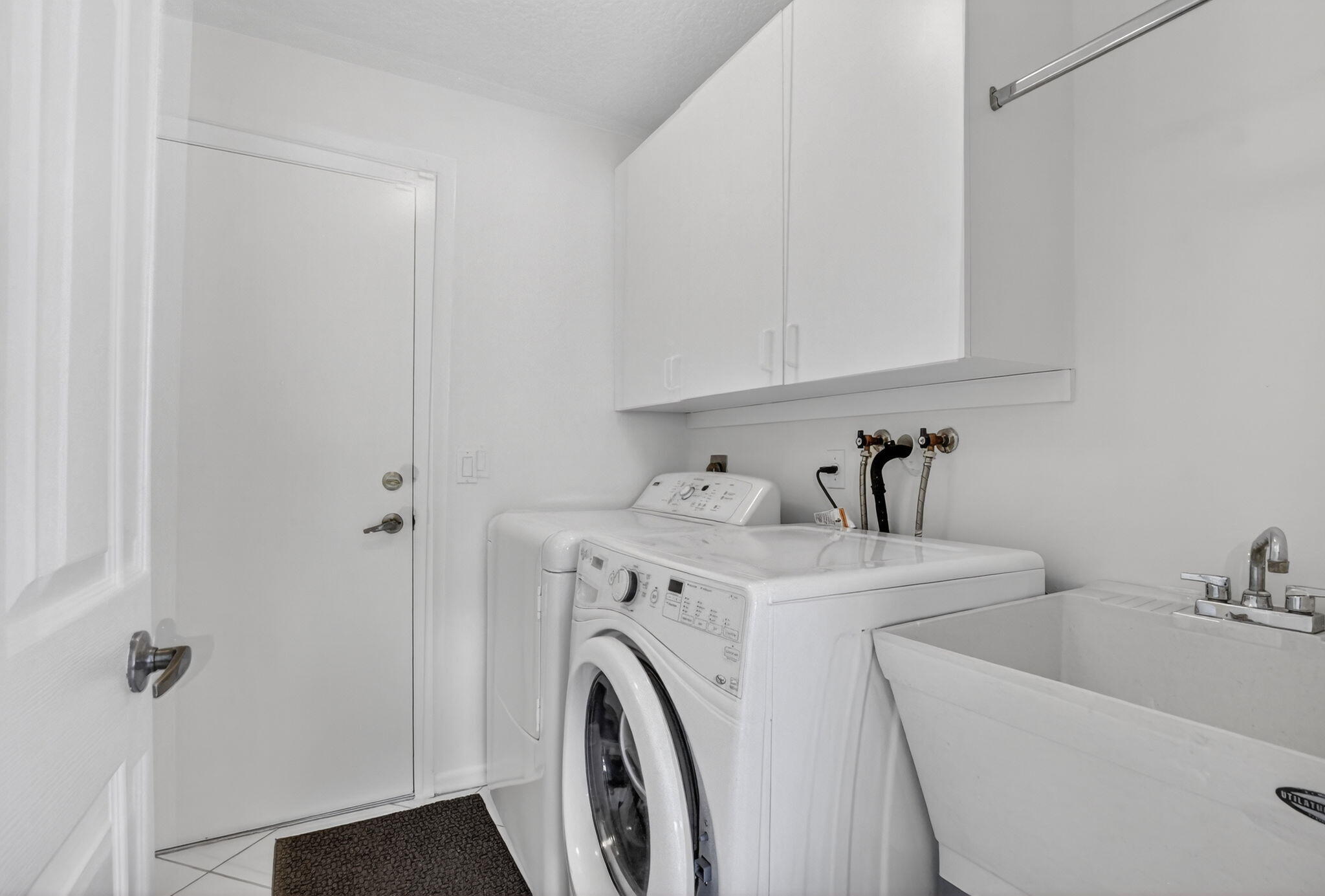 23429 Rakelle Circle