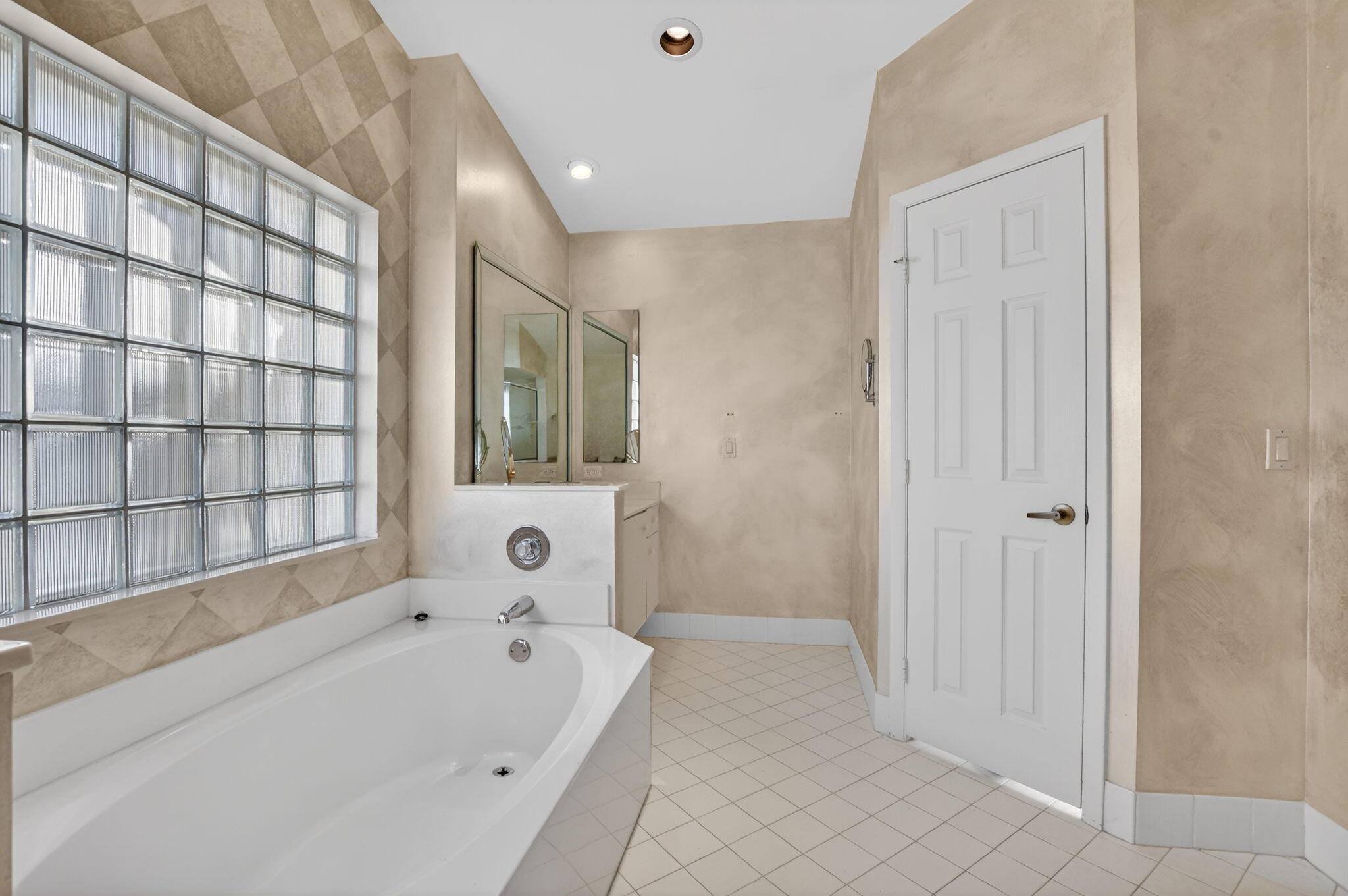 23429 Rakelle Circle