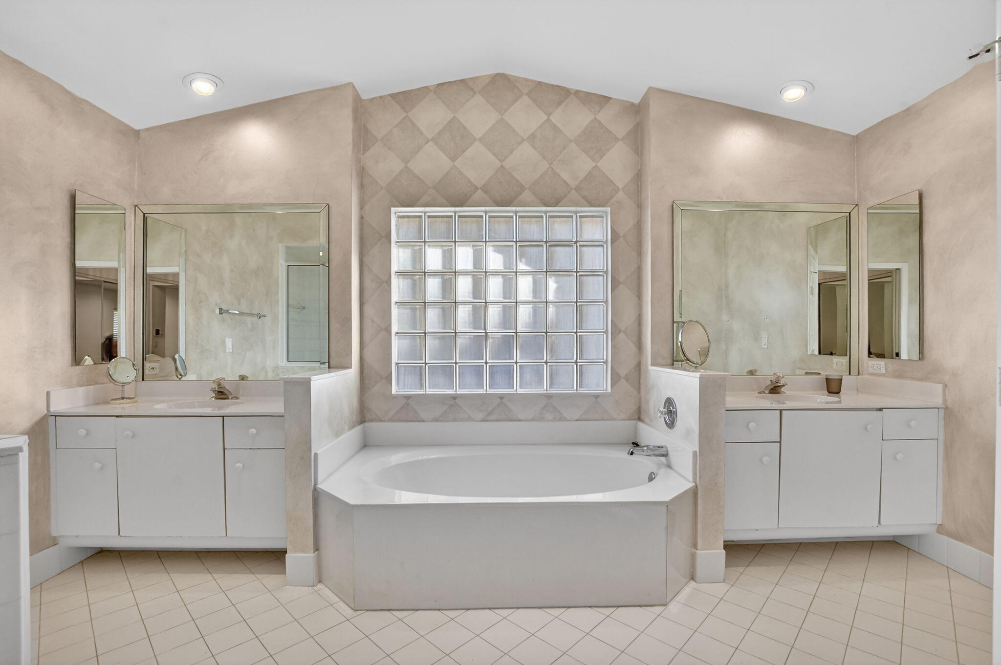 23429 Rakelle Circle