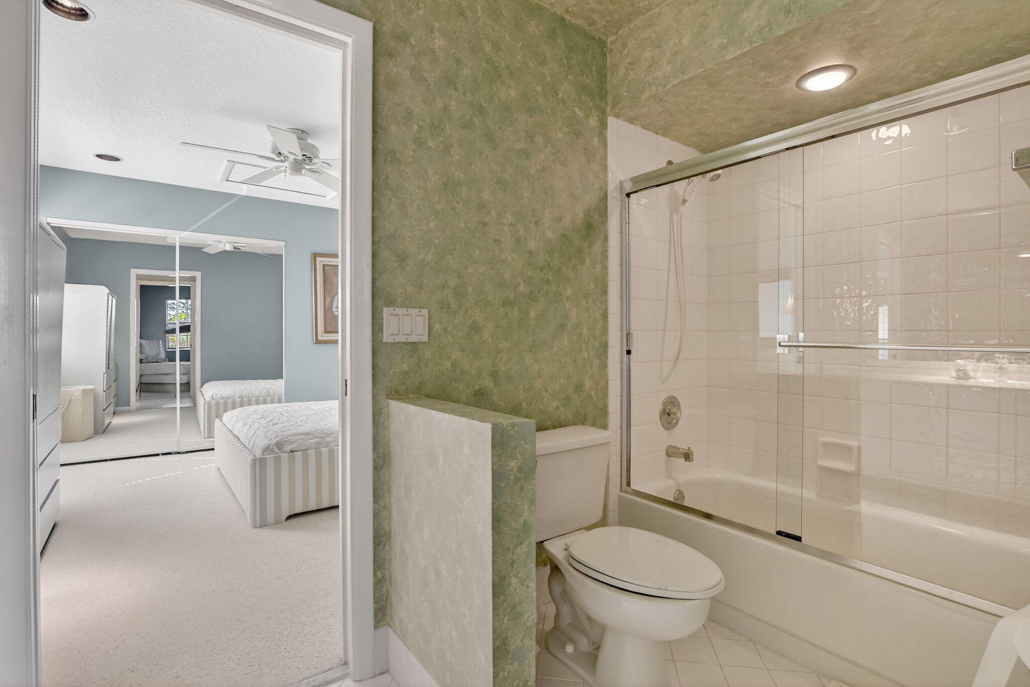 23429 Rakelle Circle