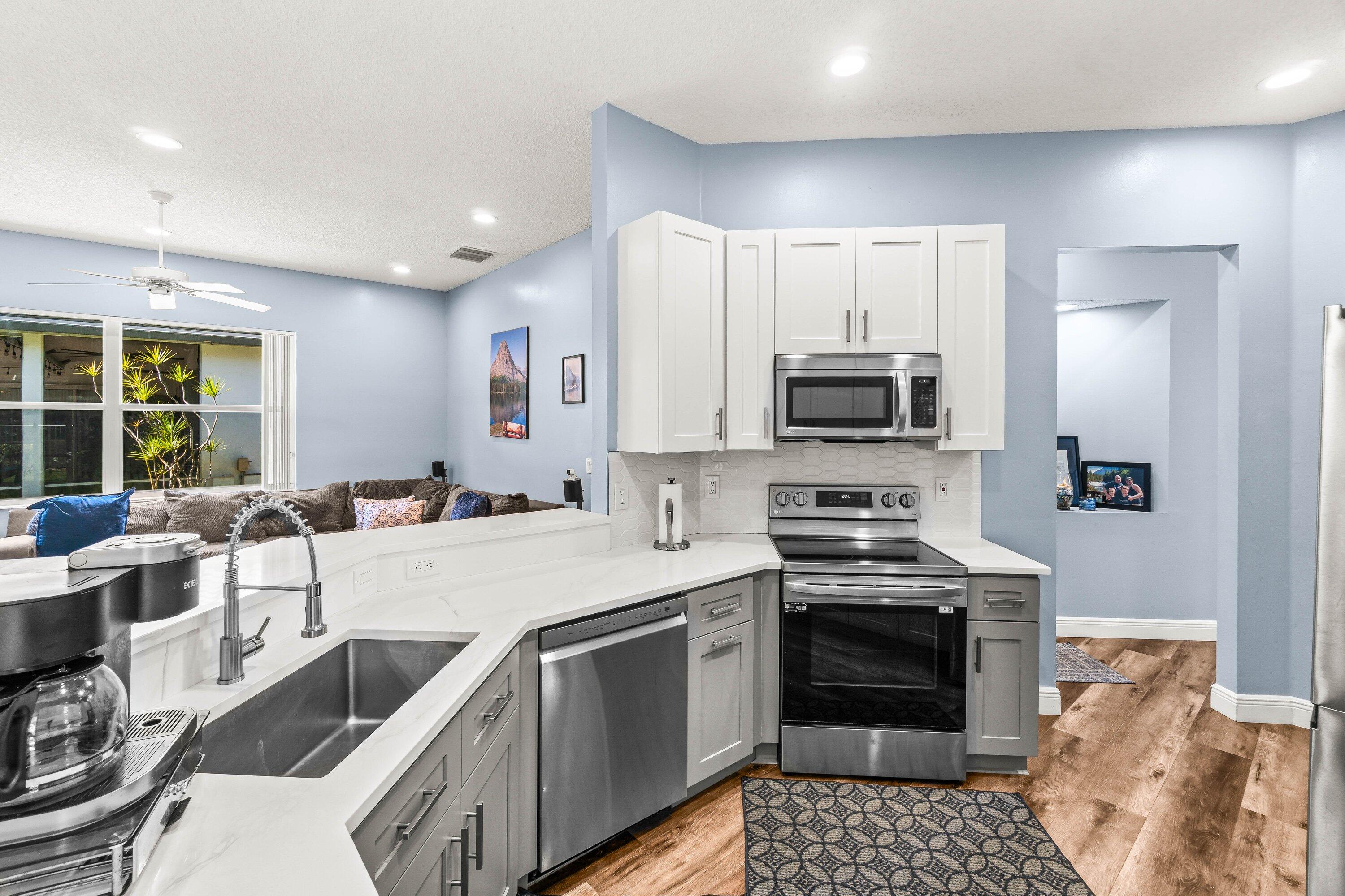 6380 Bridgeport Lane