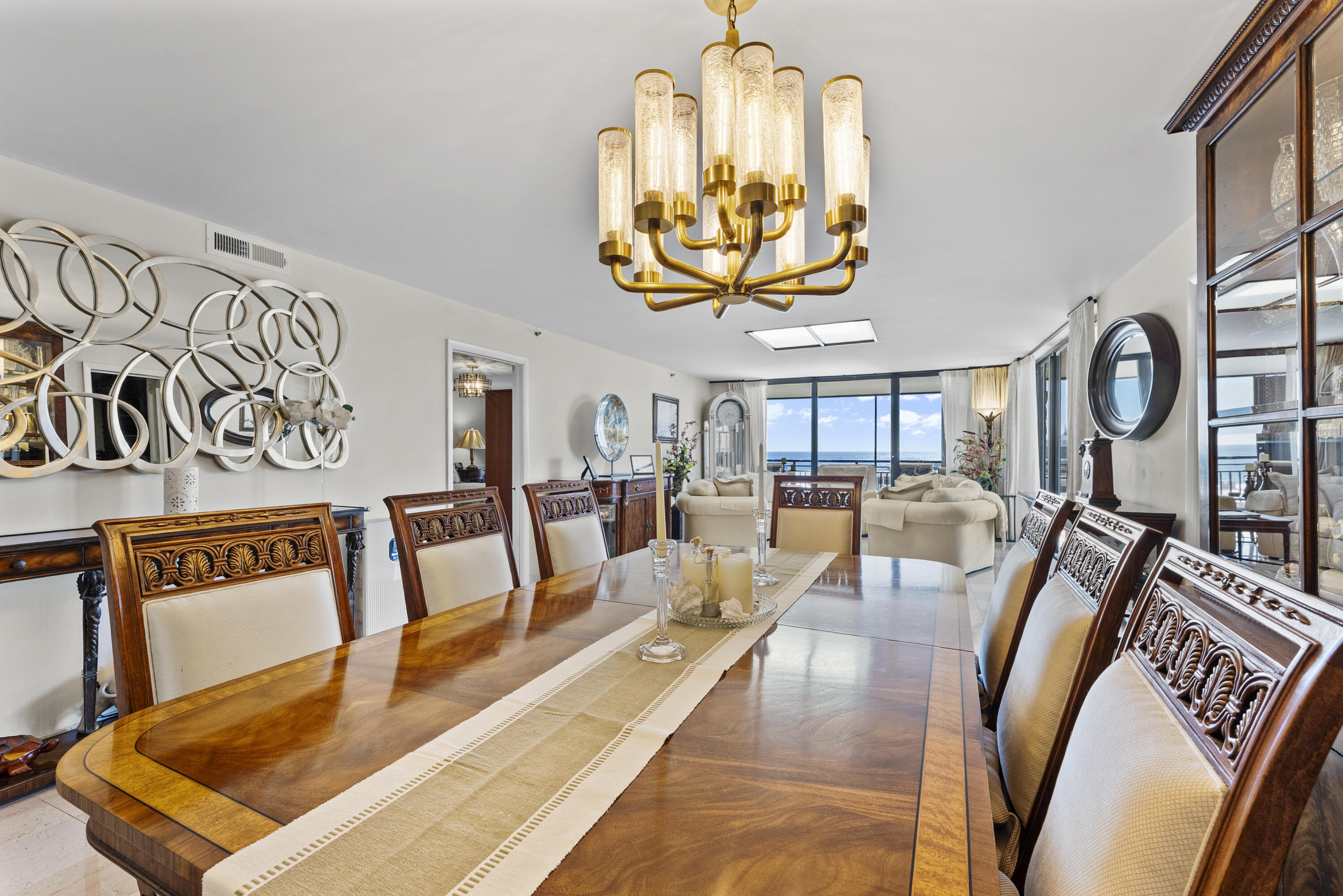 1167 Hillsboro Mile 709