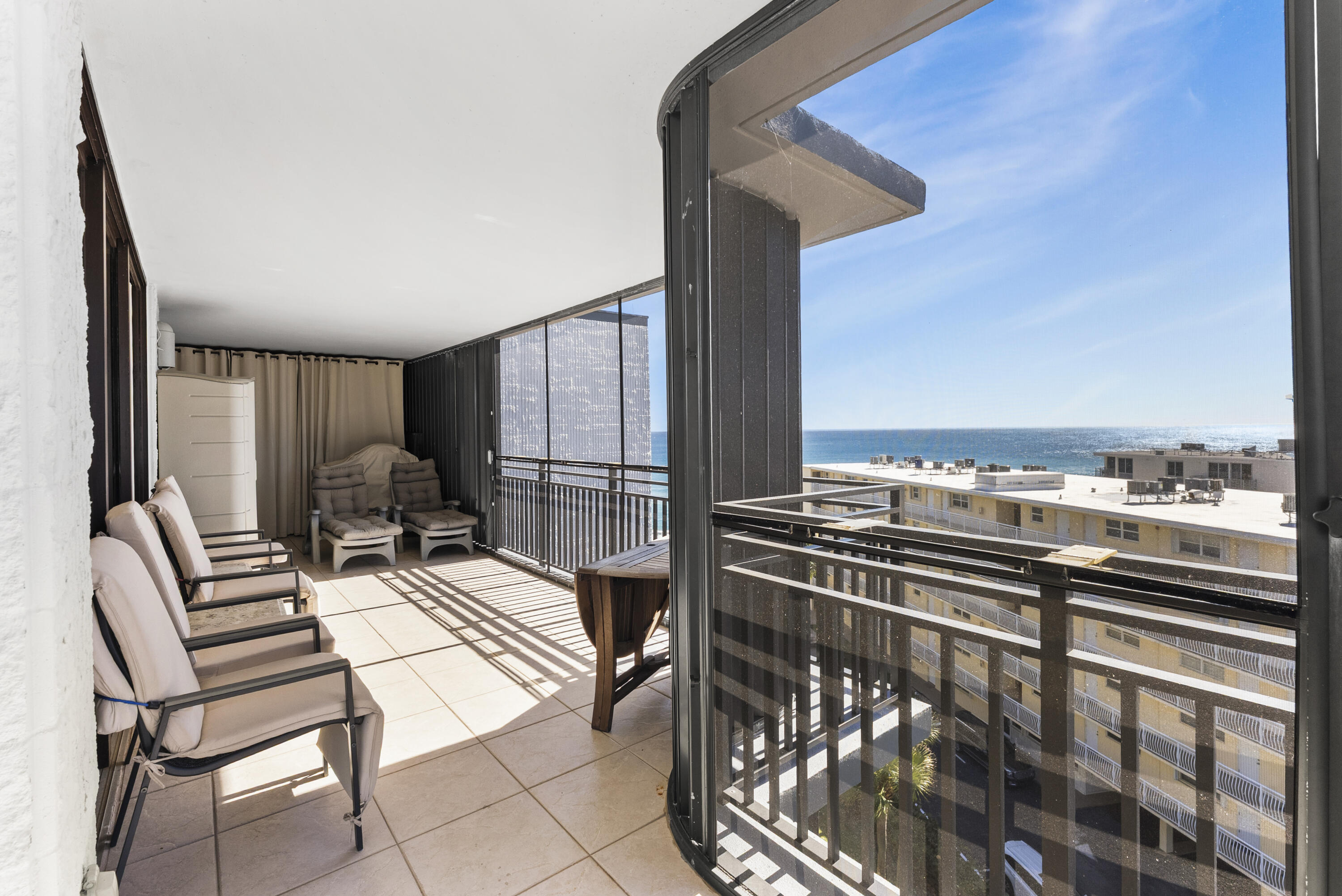 1167 Hillsboro Mile 709