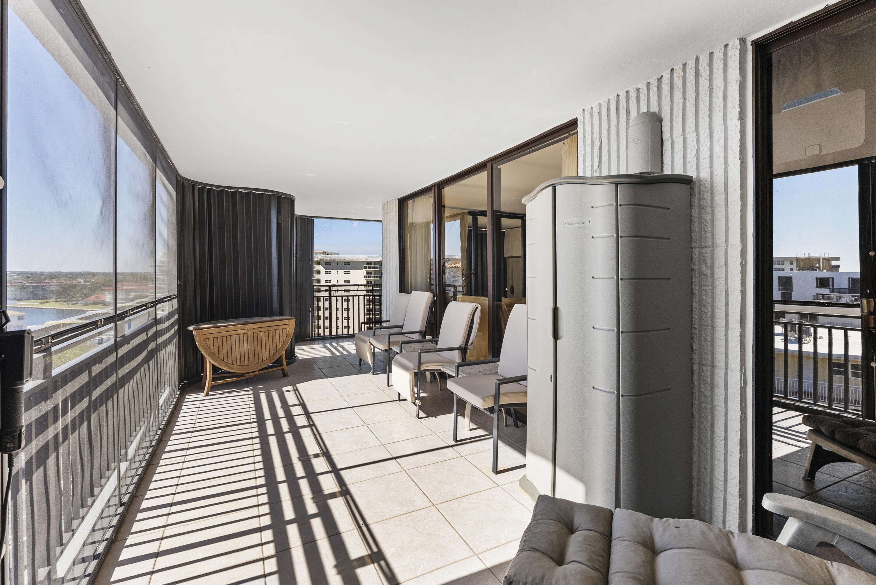 1167 Hillsboro Mile 709