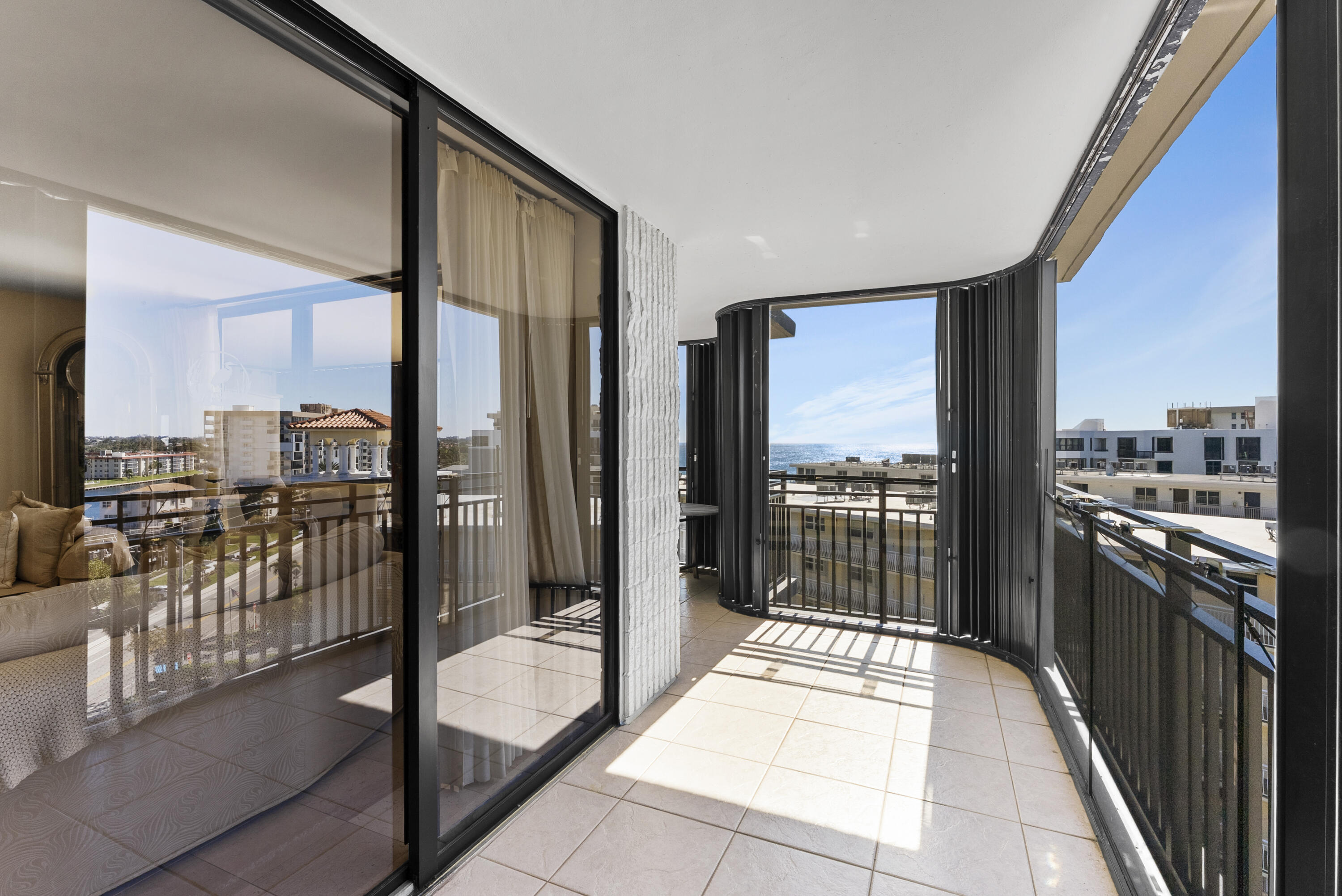 1167 Hillsboro Mile 709