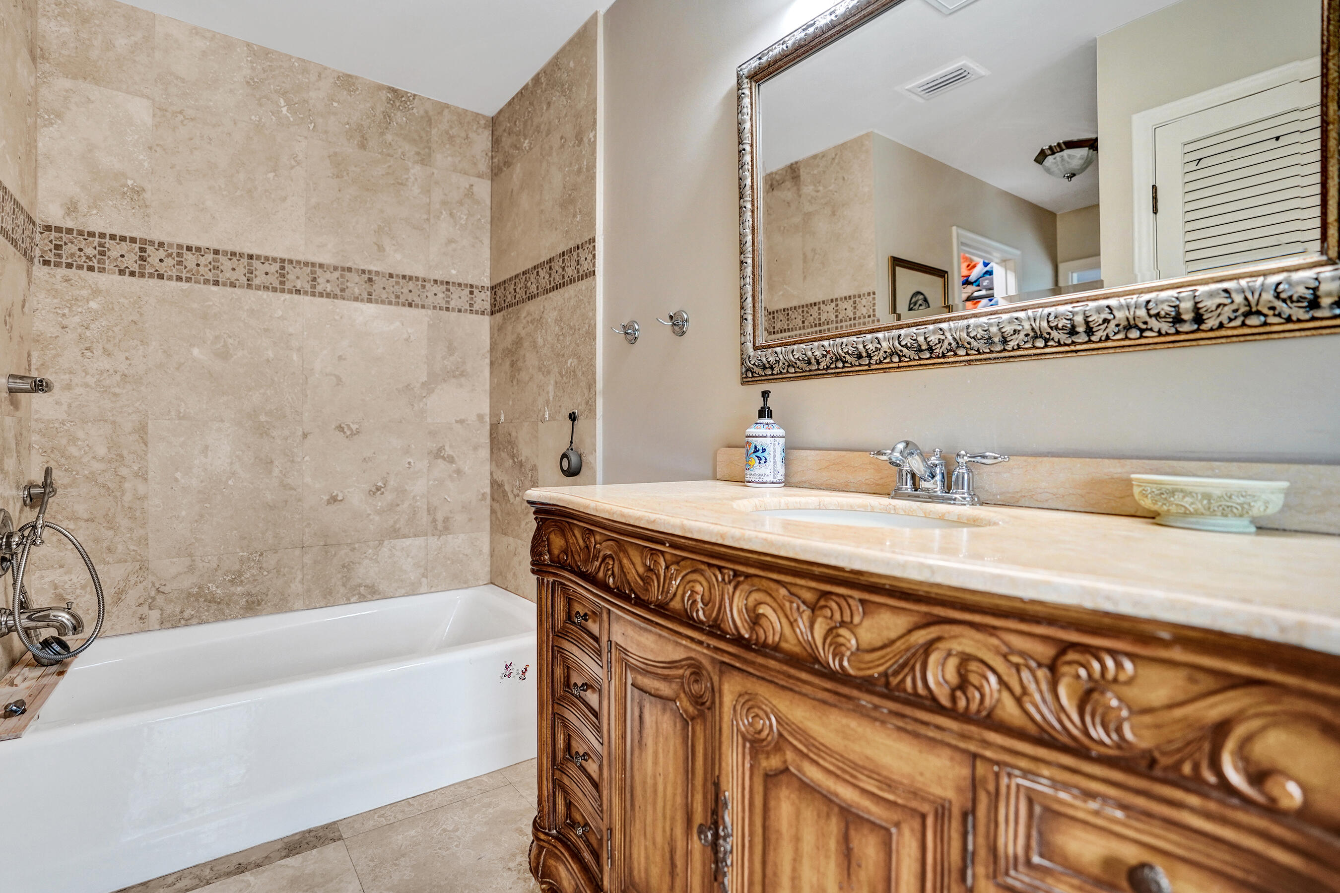 3001 NE 47th Street