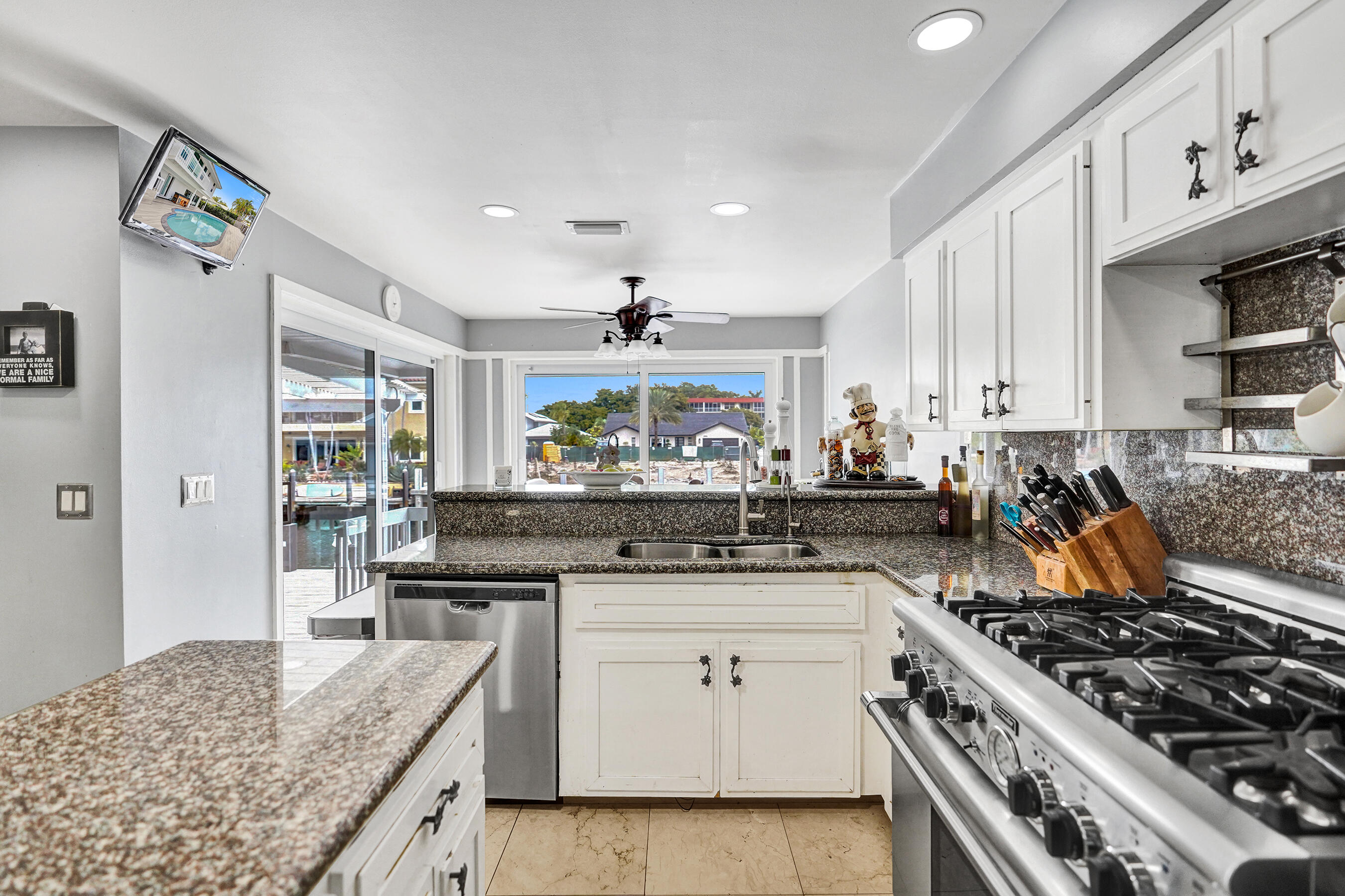 3001 NE 47th Street