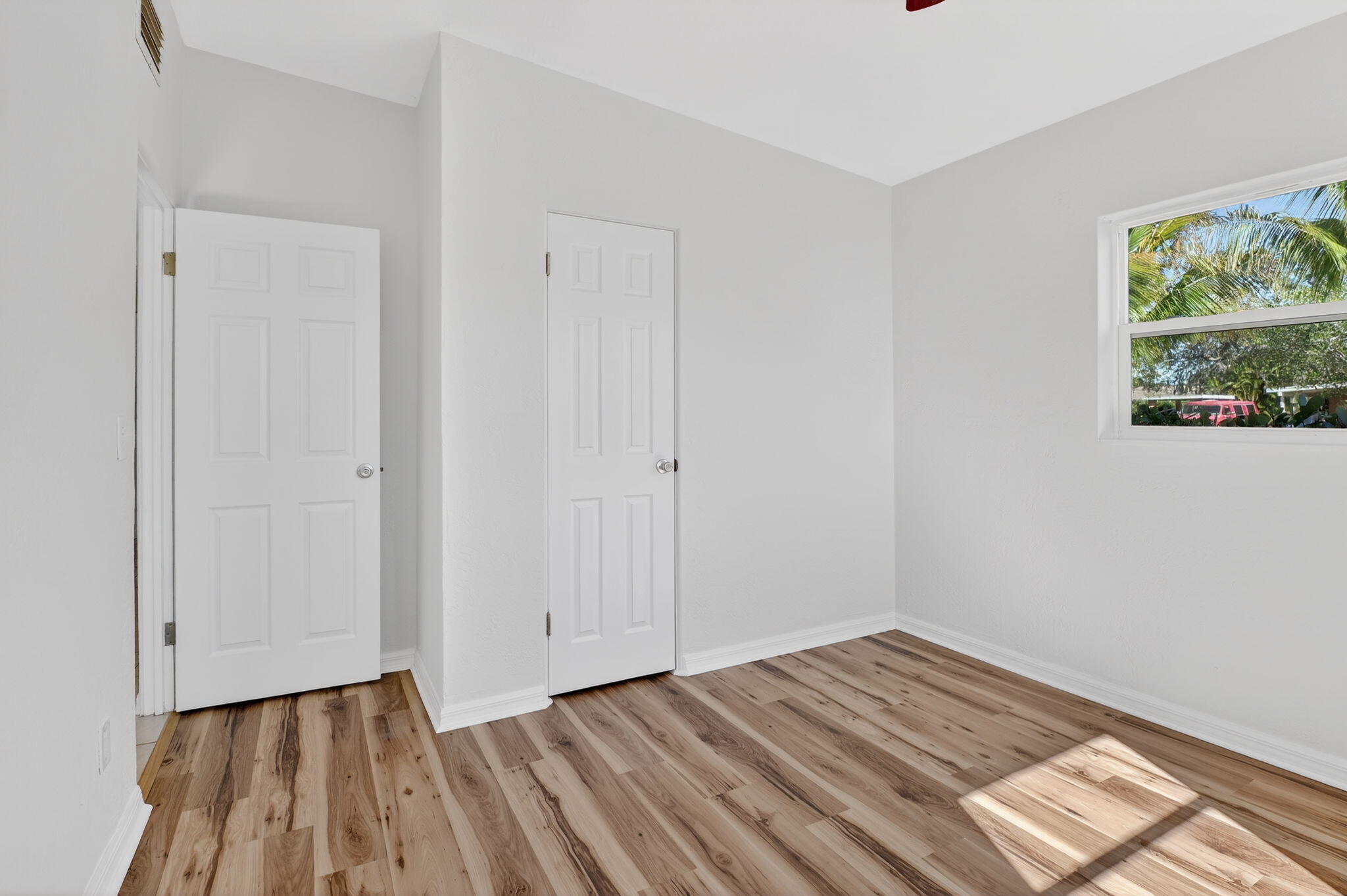 1932 Cedarwood Drive