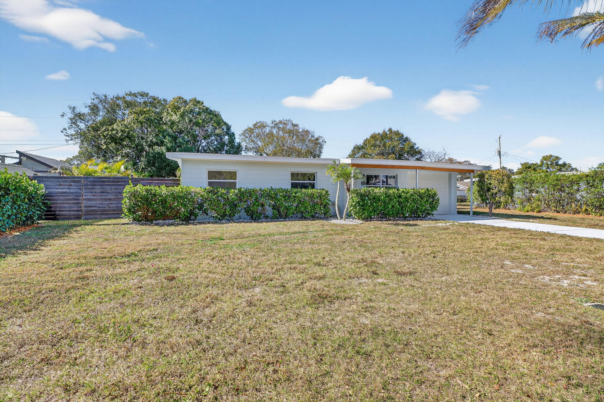 1932 Cedarwood Drive