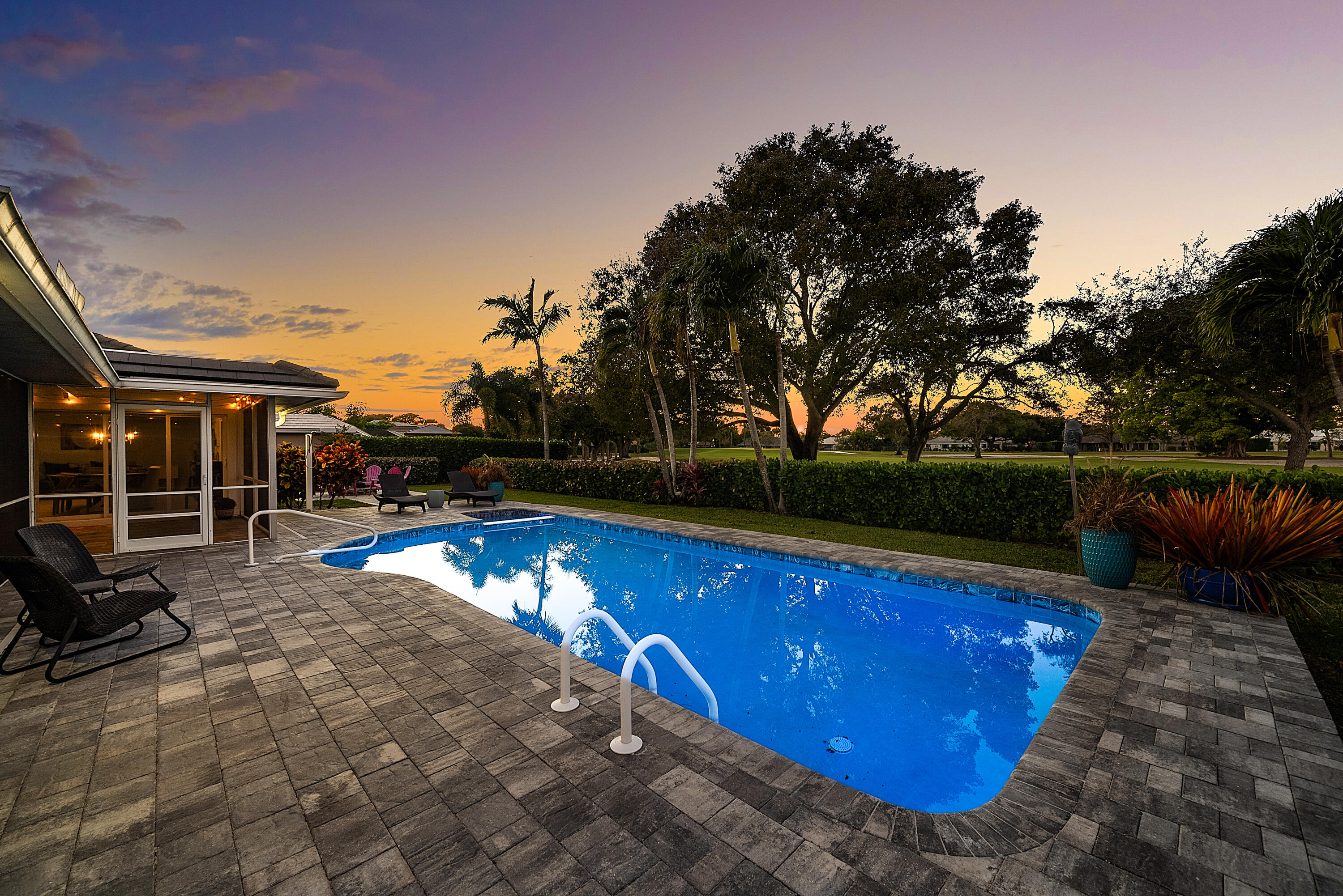 413 S Country Club Drive