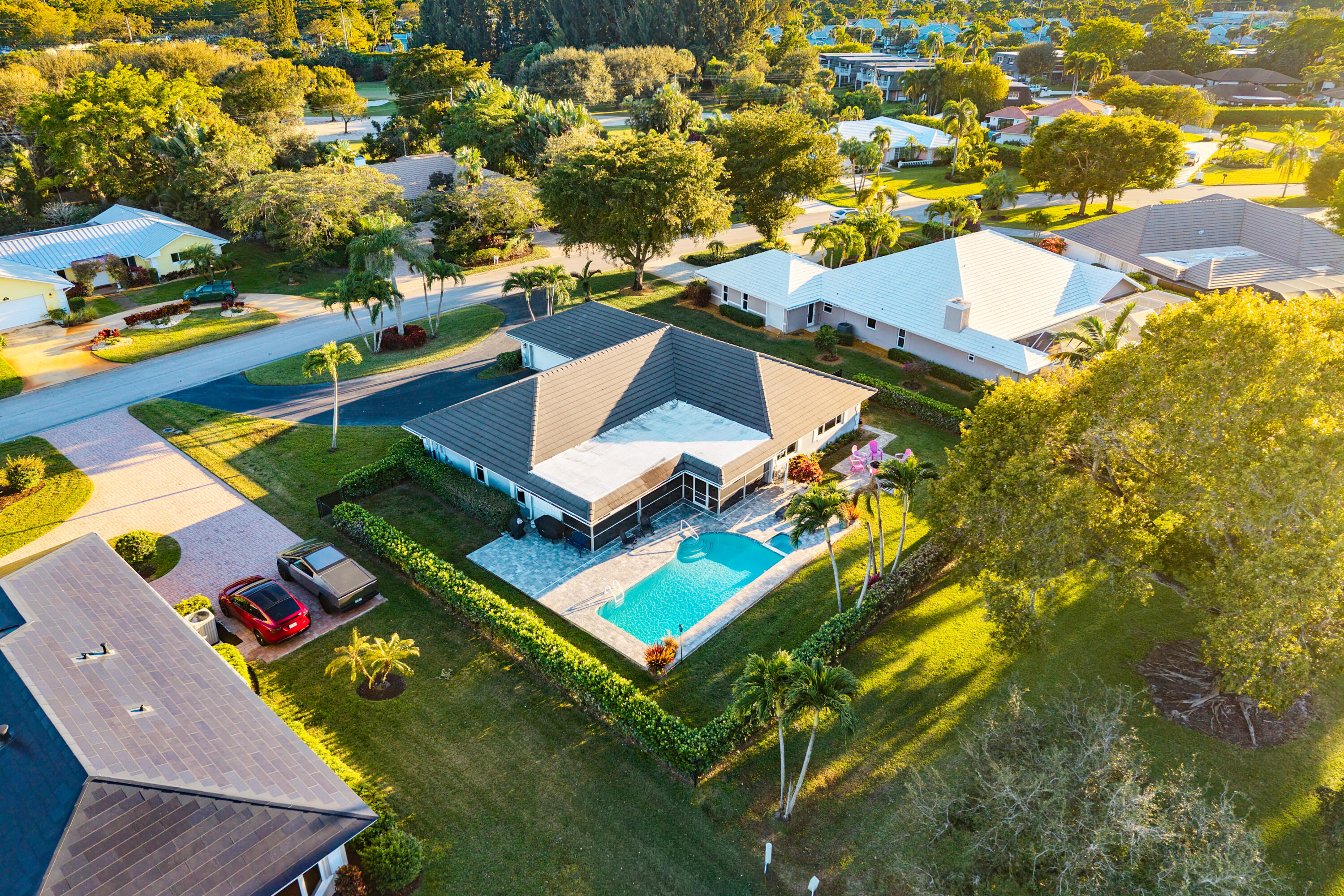 413 S Country Club Drive