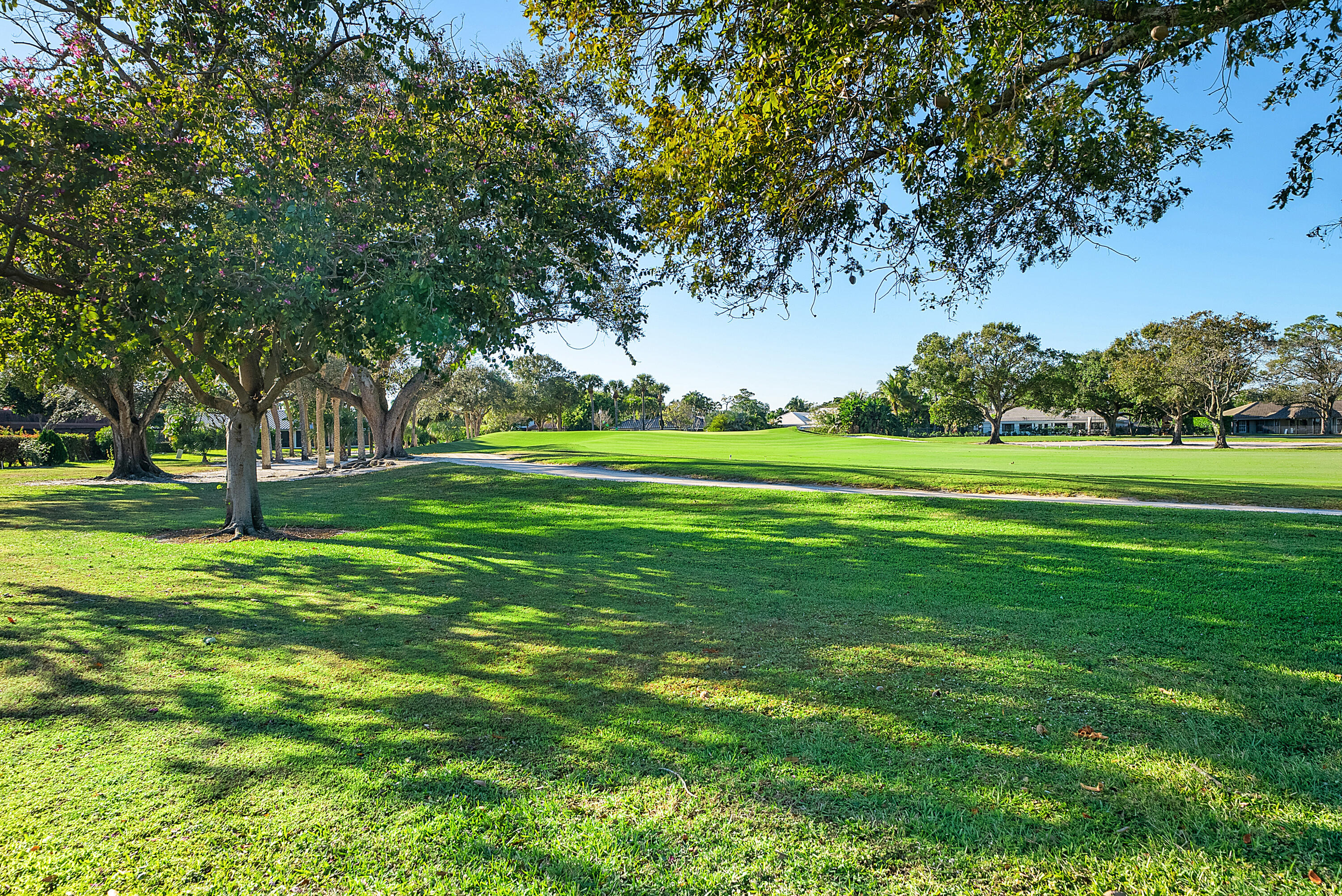 413 S Country Club Drive