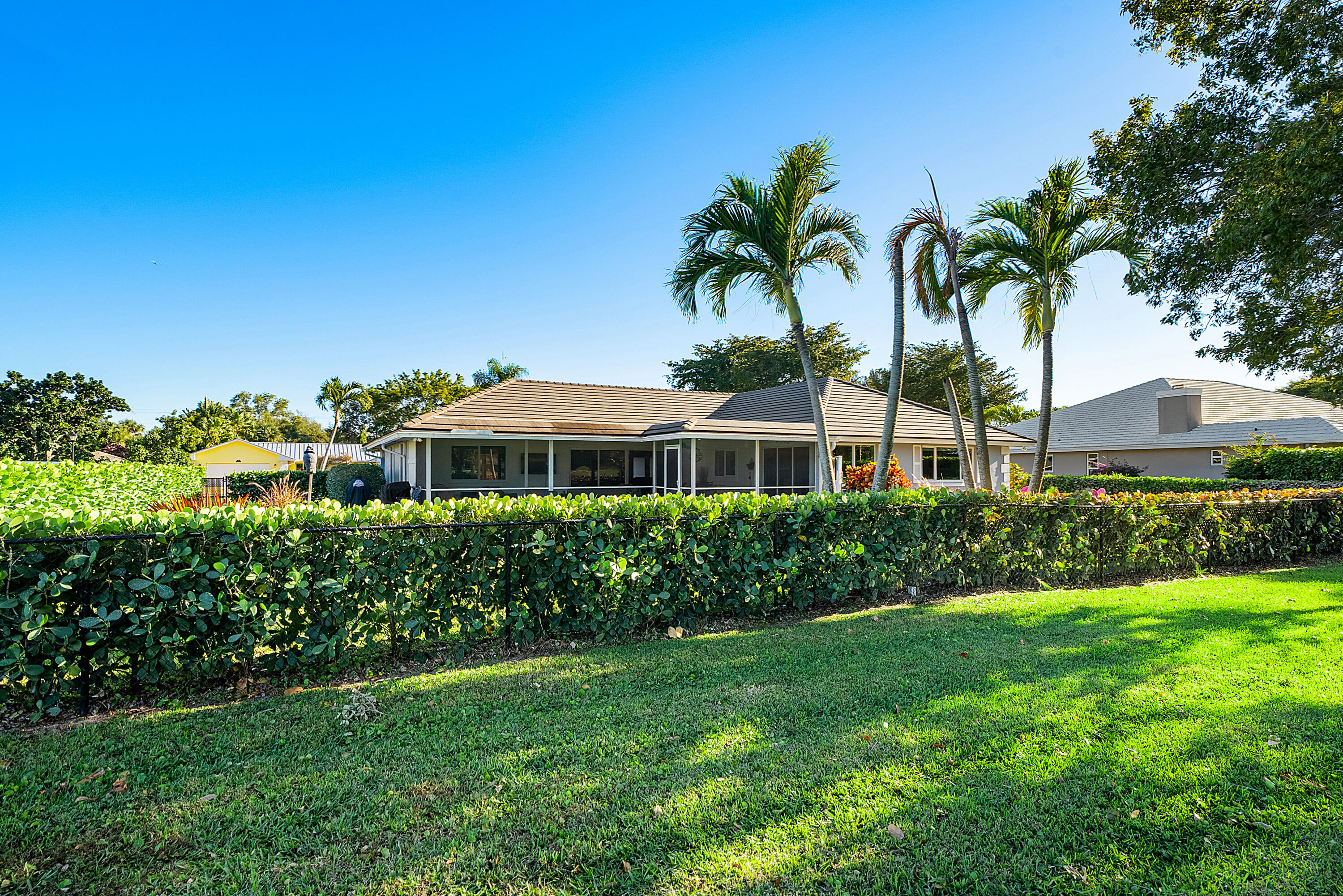 413 S Country Club Drive