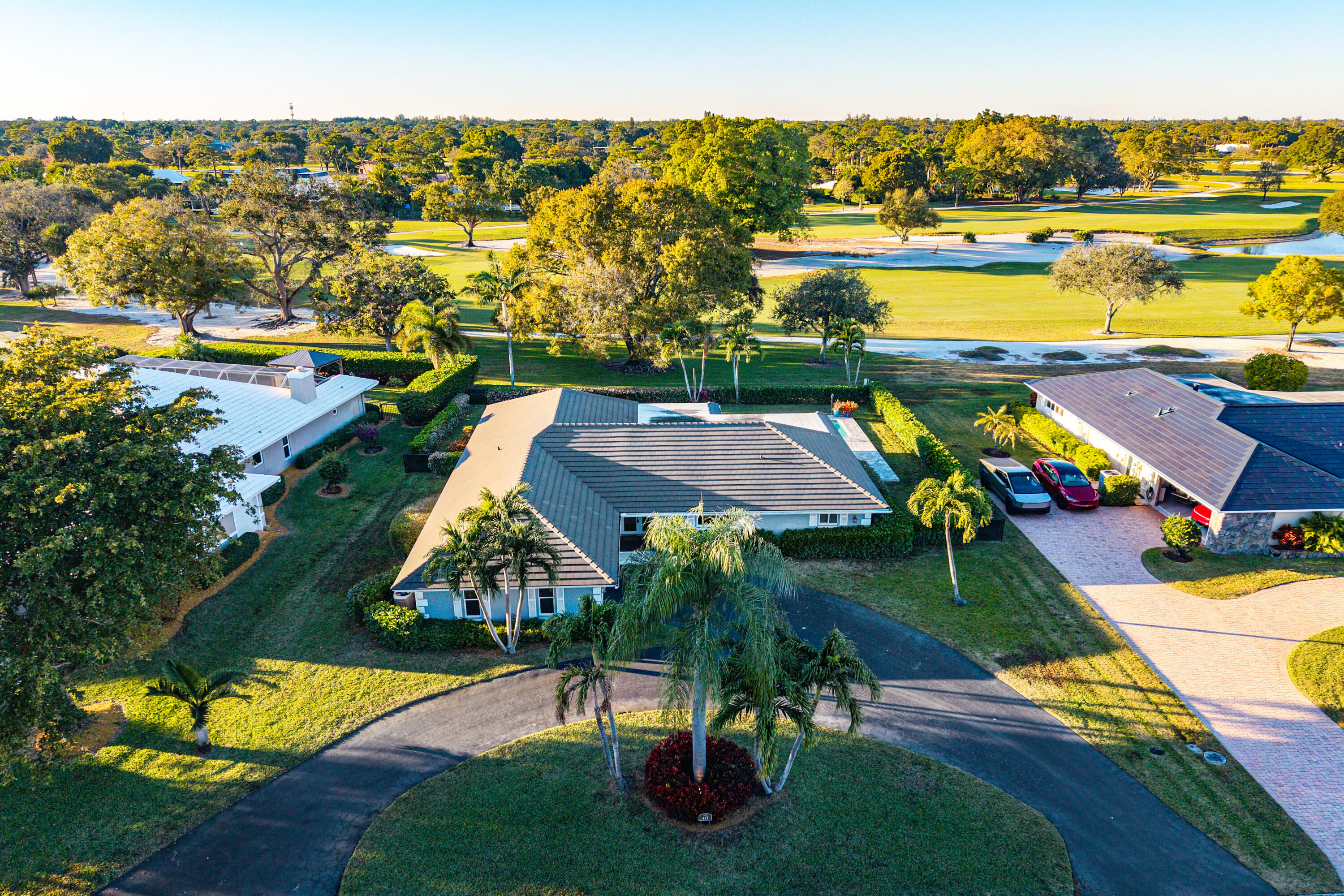 413 S Country Club Drive