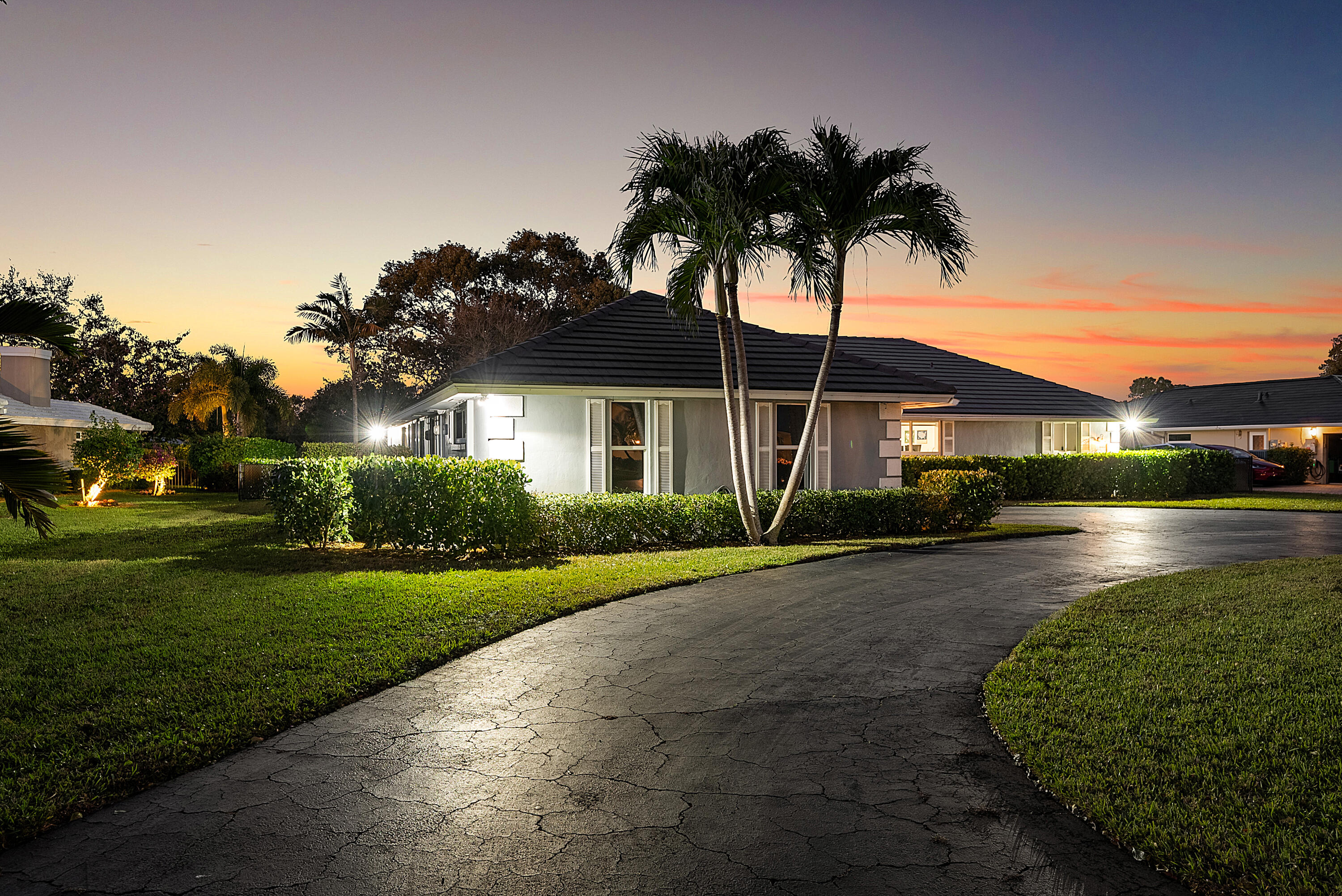 413 S Country Club Drive