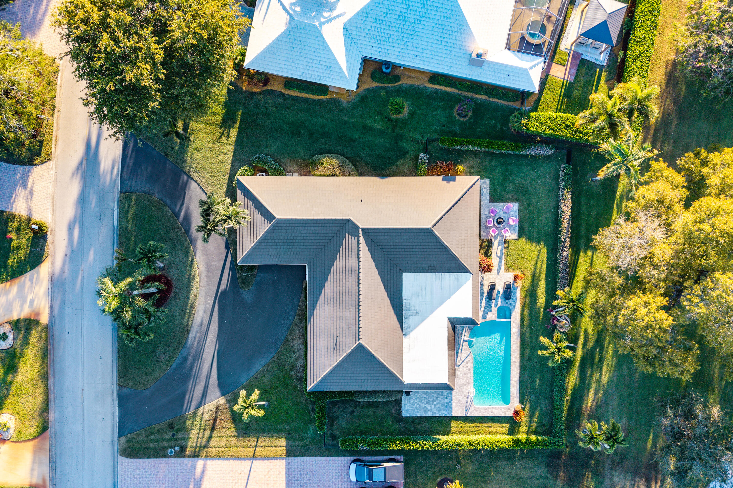 413 S Country Club Drive