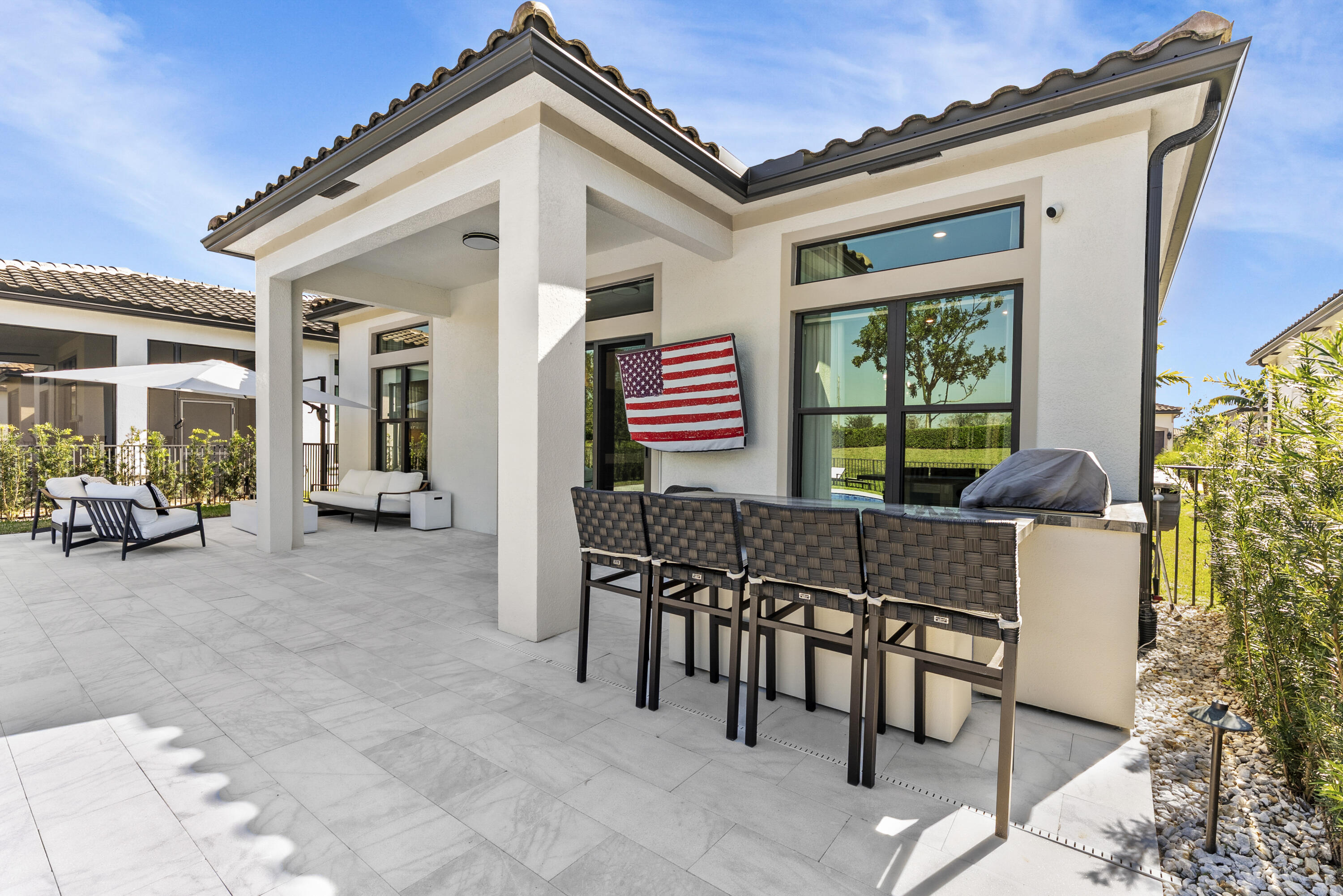7465 Seacoast Drive