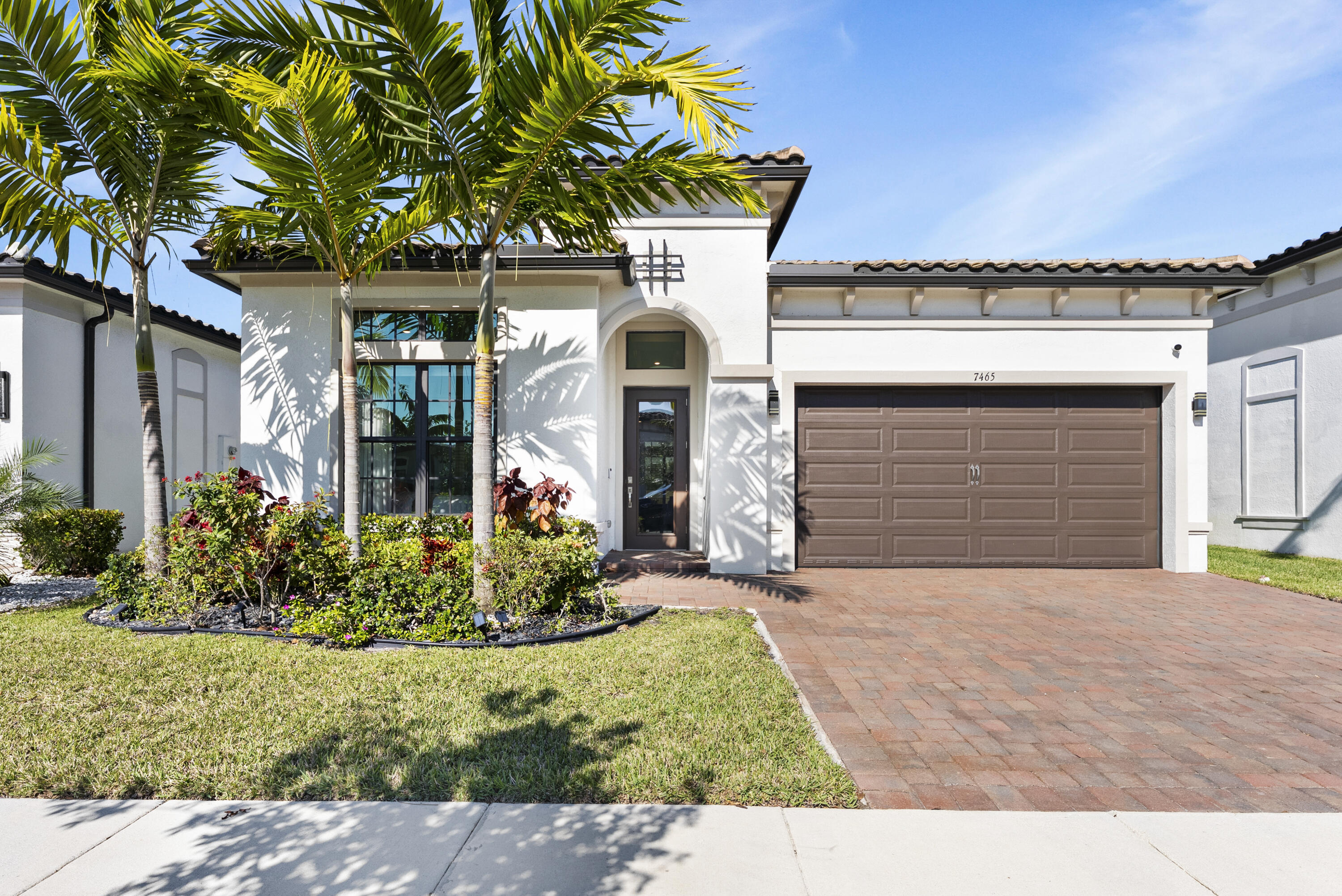 7465 Seacoast Drive