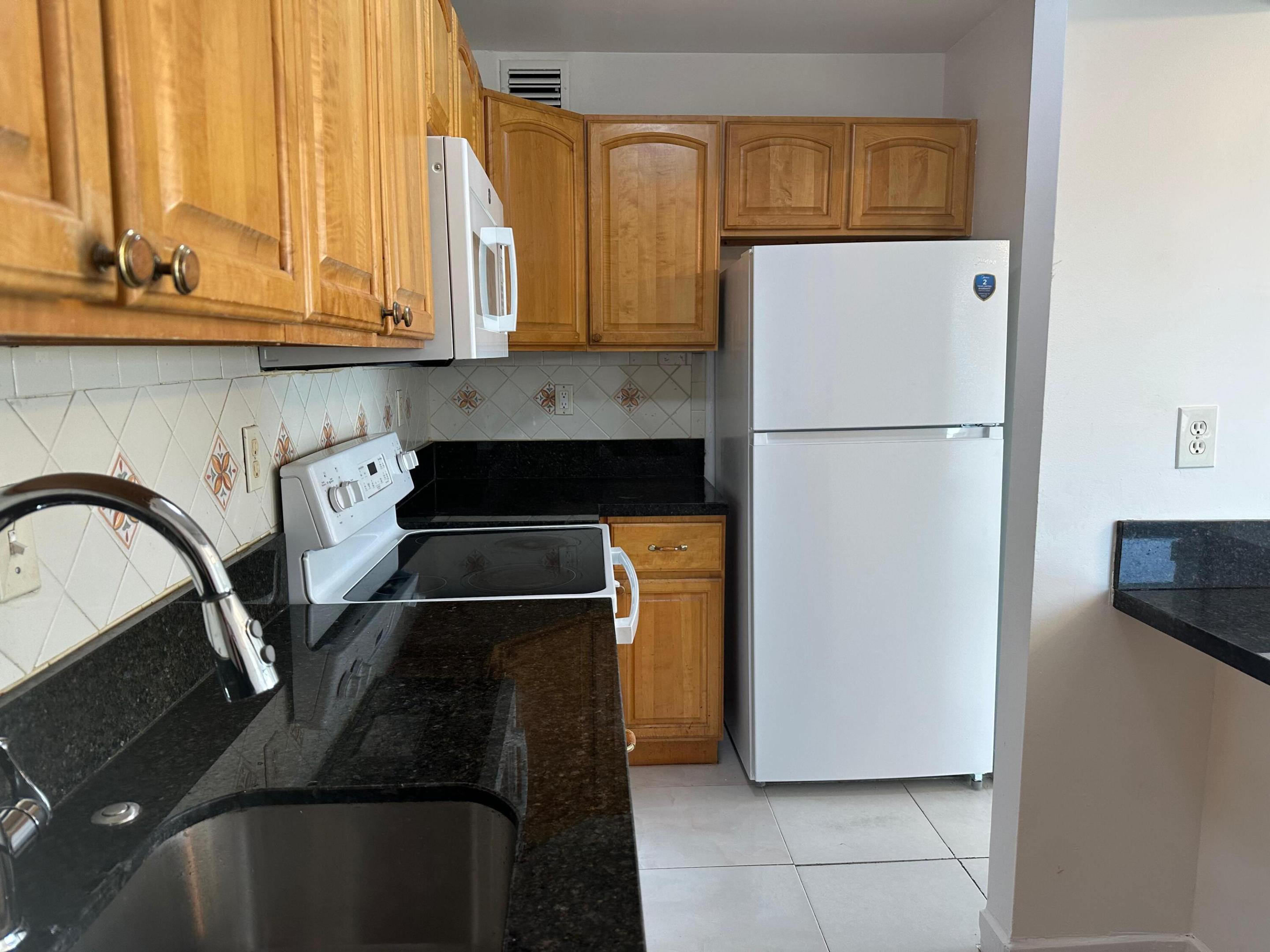 505 S Pine Island Road 407b