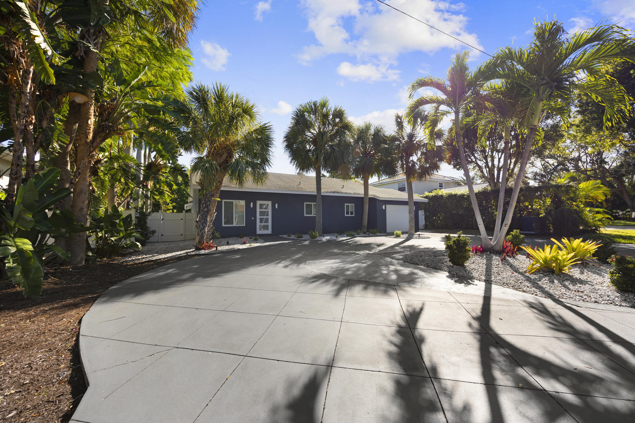 930 NW 4th Court