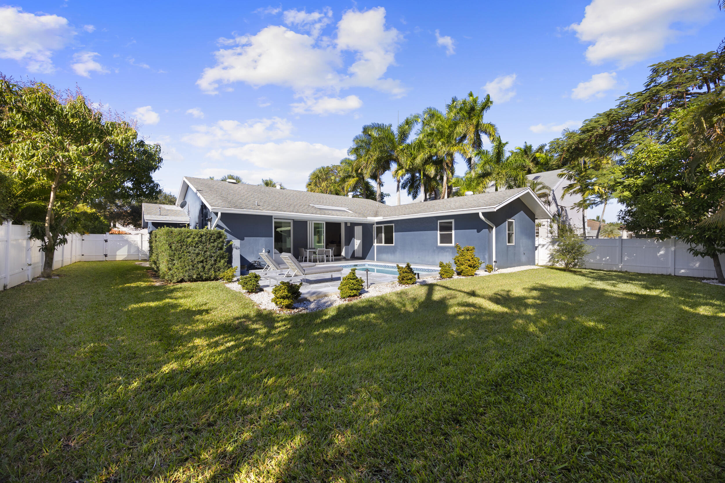 930 NW 4th Court