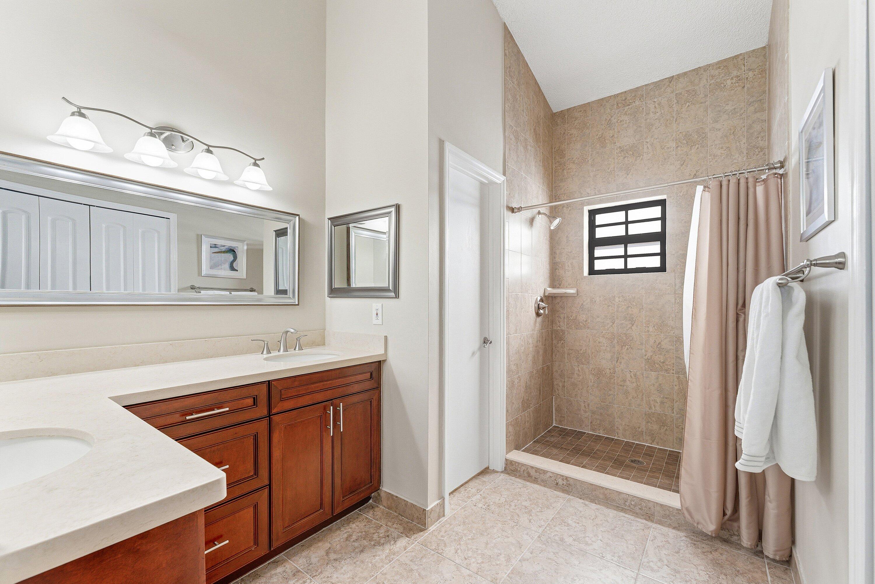 5791 Parkwalk Circle W