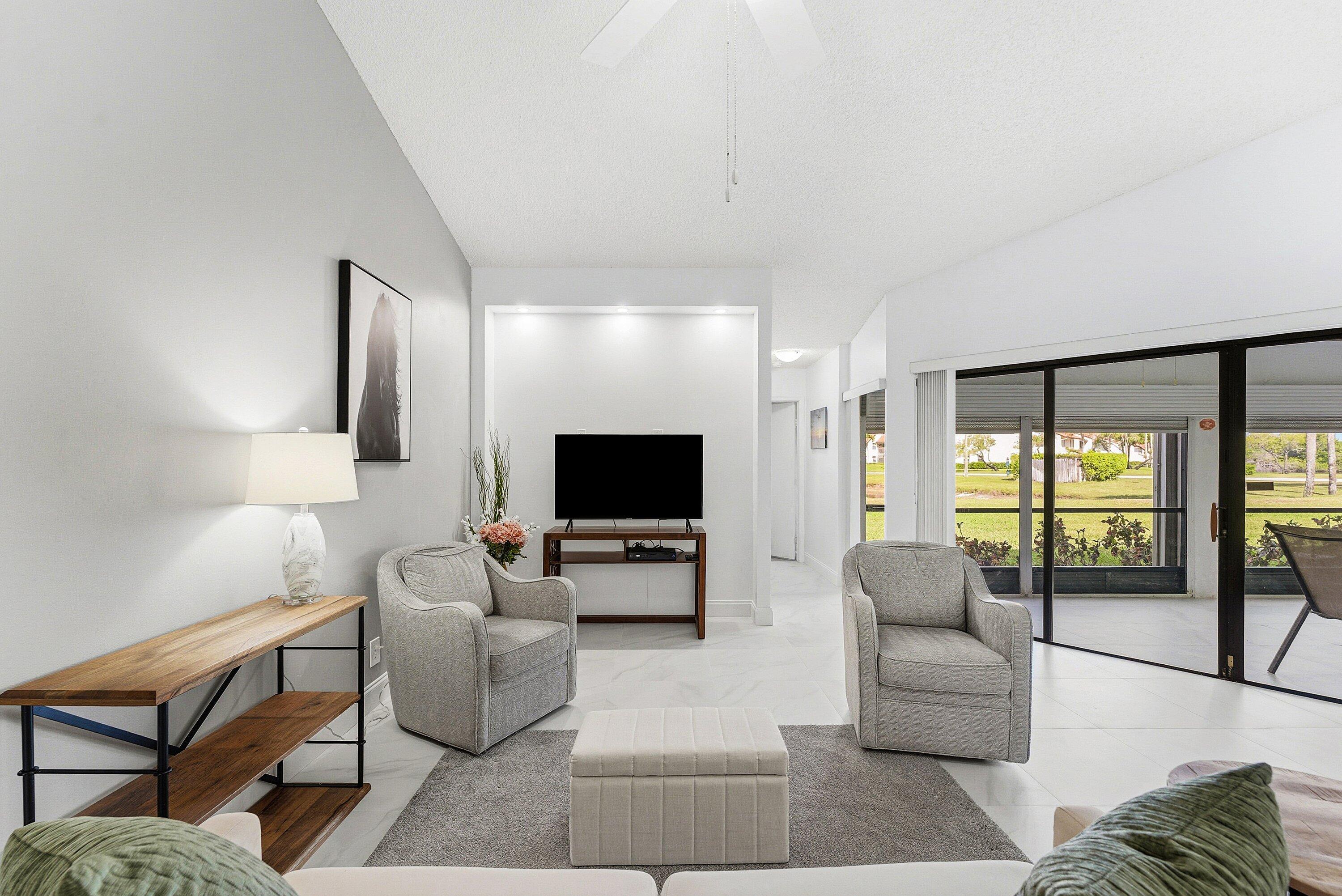 5791 Parkwalk Circle W