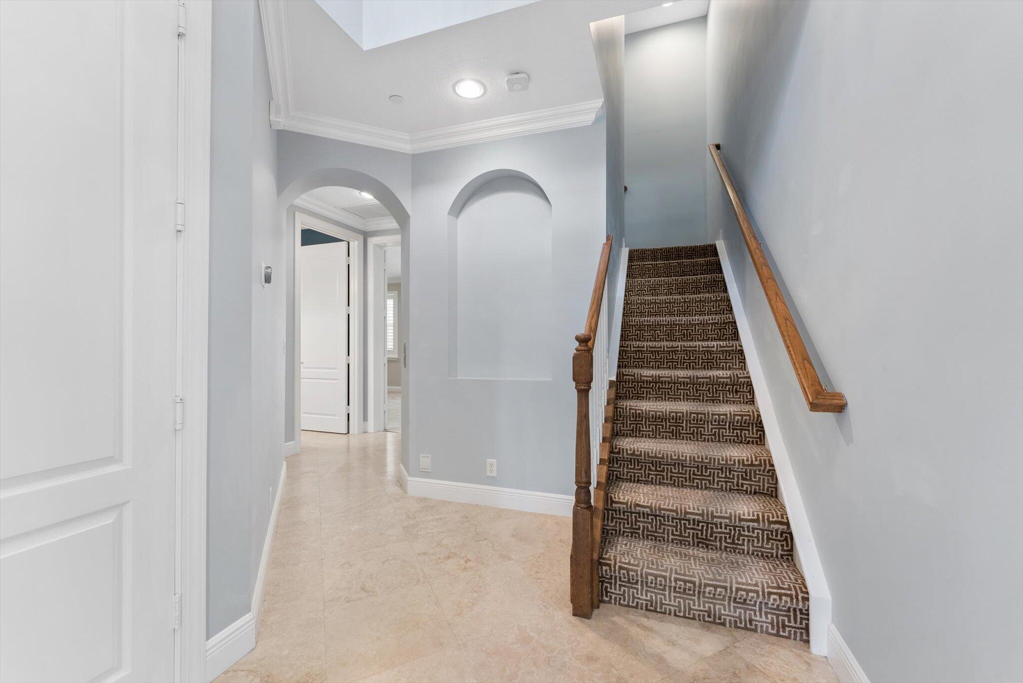 604 NE Francesca Lane