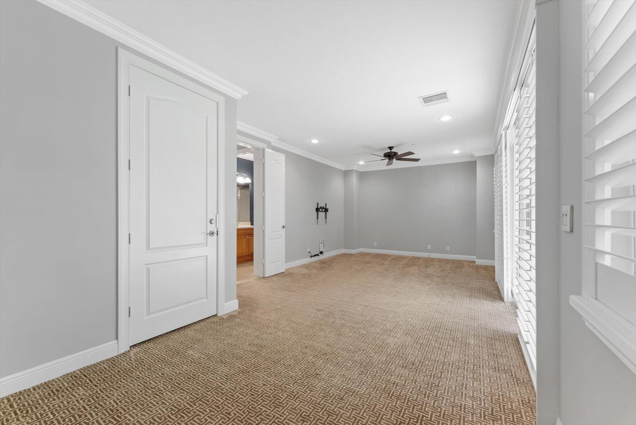 604 NE Francesca Lane