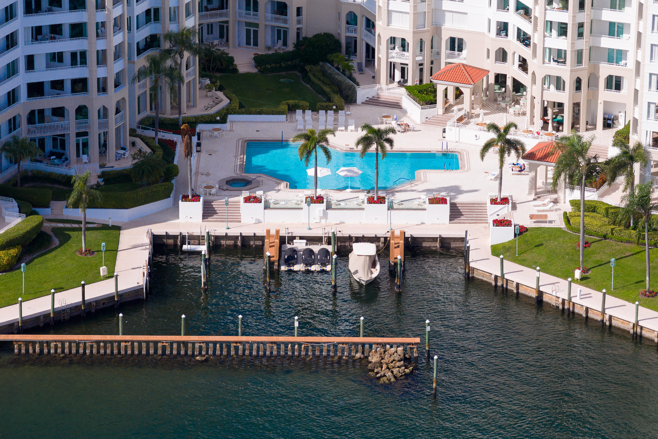 300 SE 5th Avenue 6110