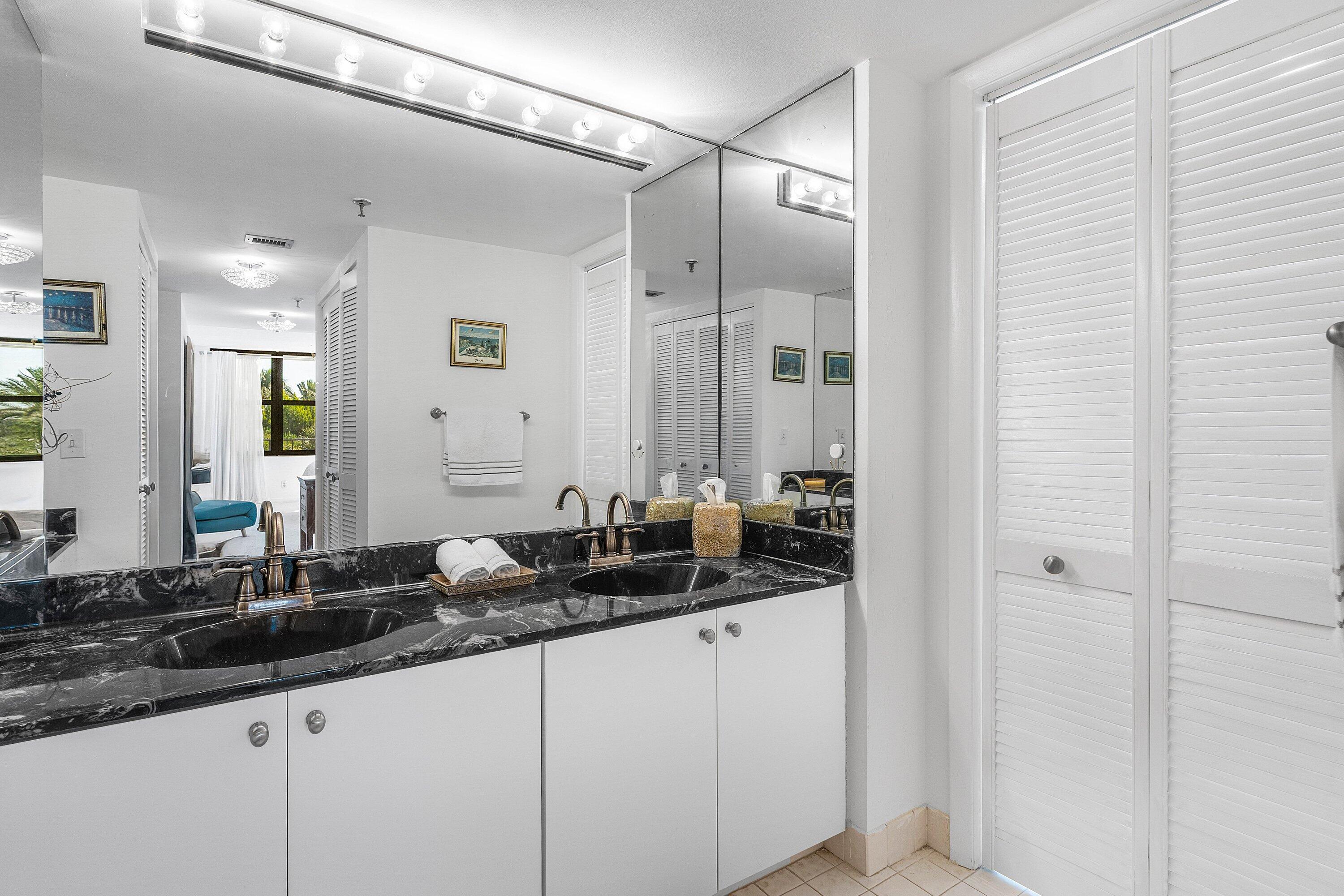 4600 S Ocean Boulevard 301