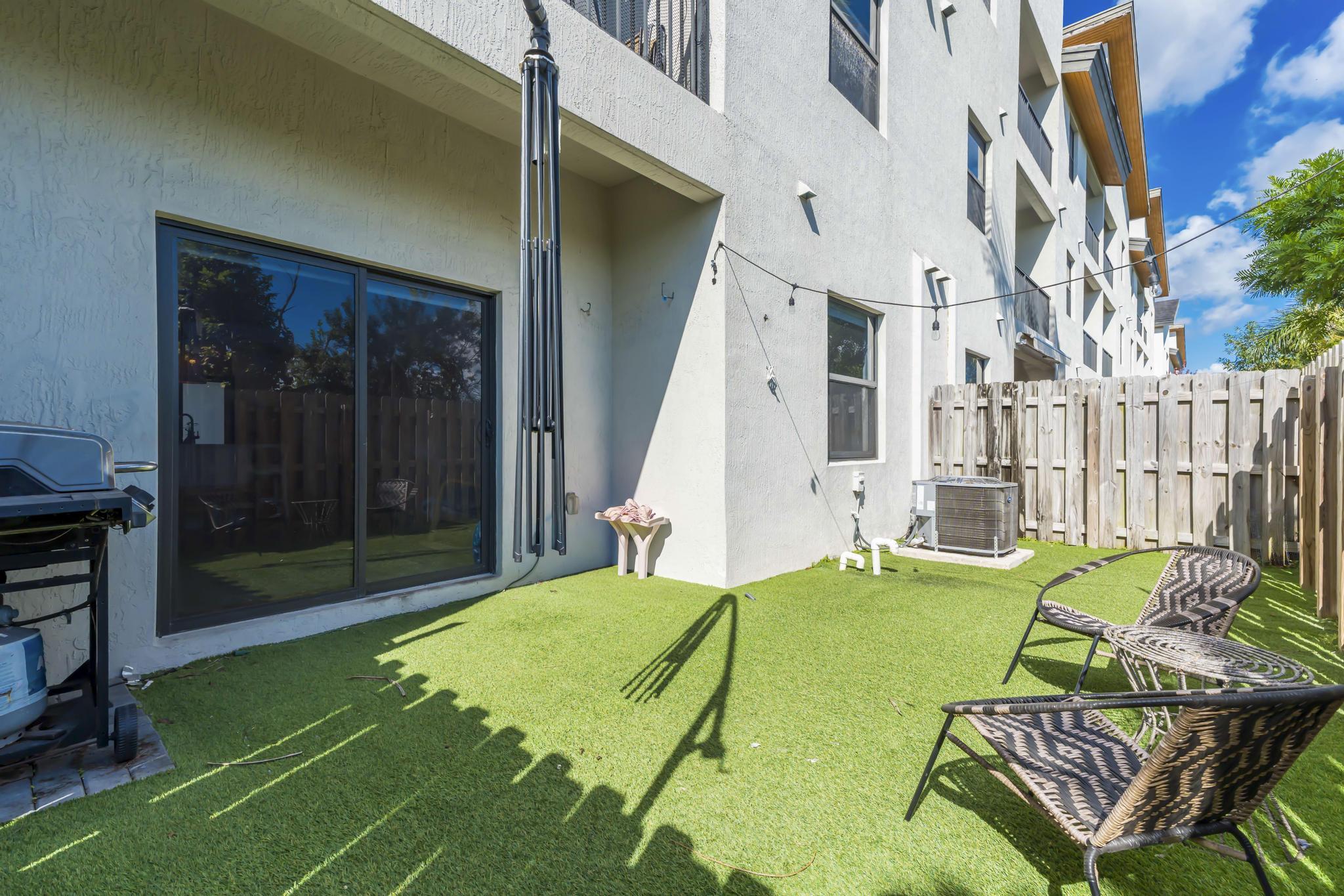 8015 NW 104th Avenue 6