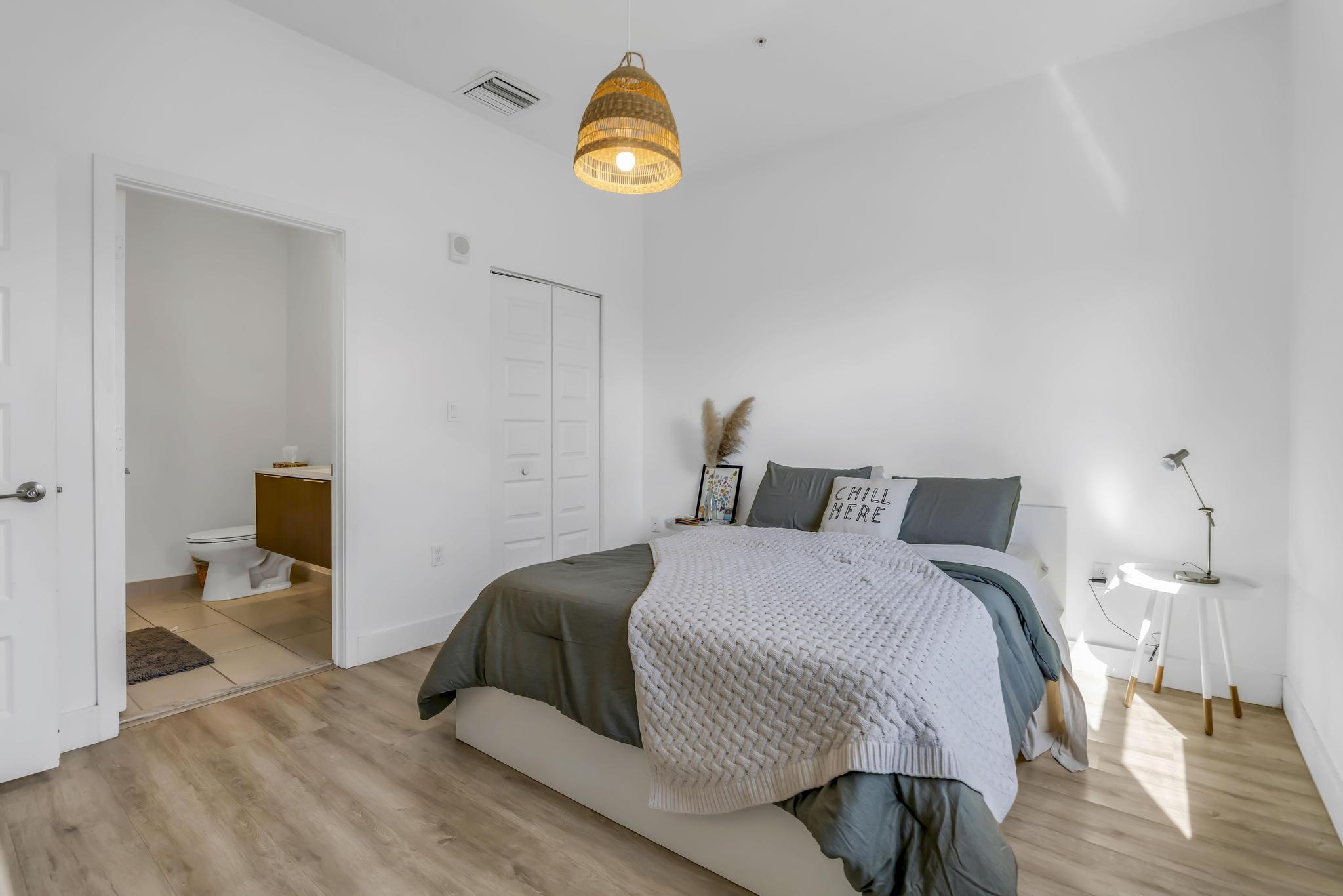 8015 NW 104th Avenue 6