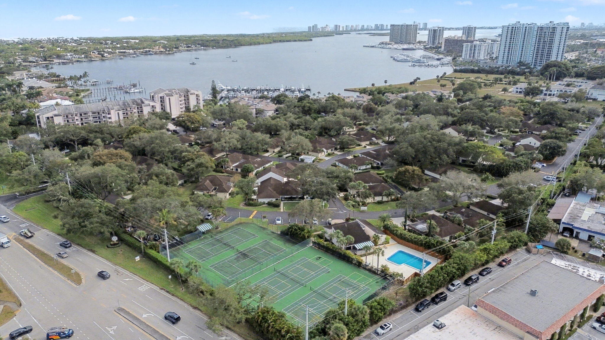 11354 Briarwood W/ 50ft Slip Place