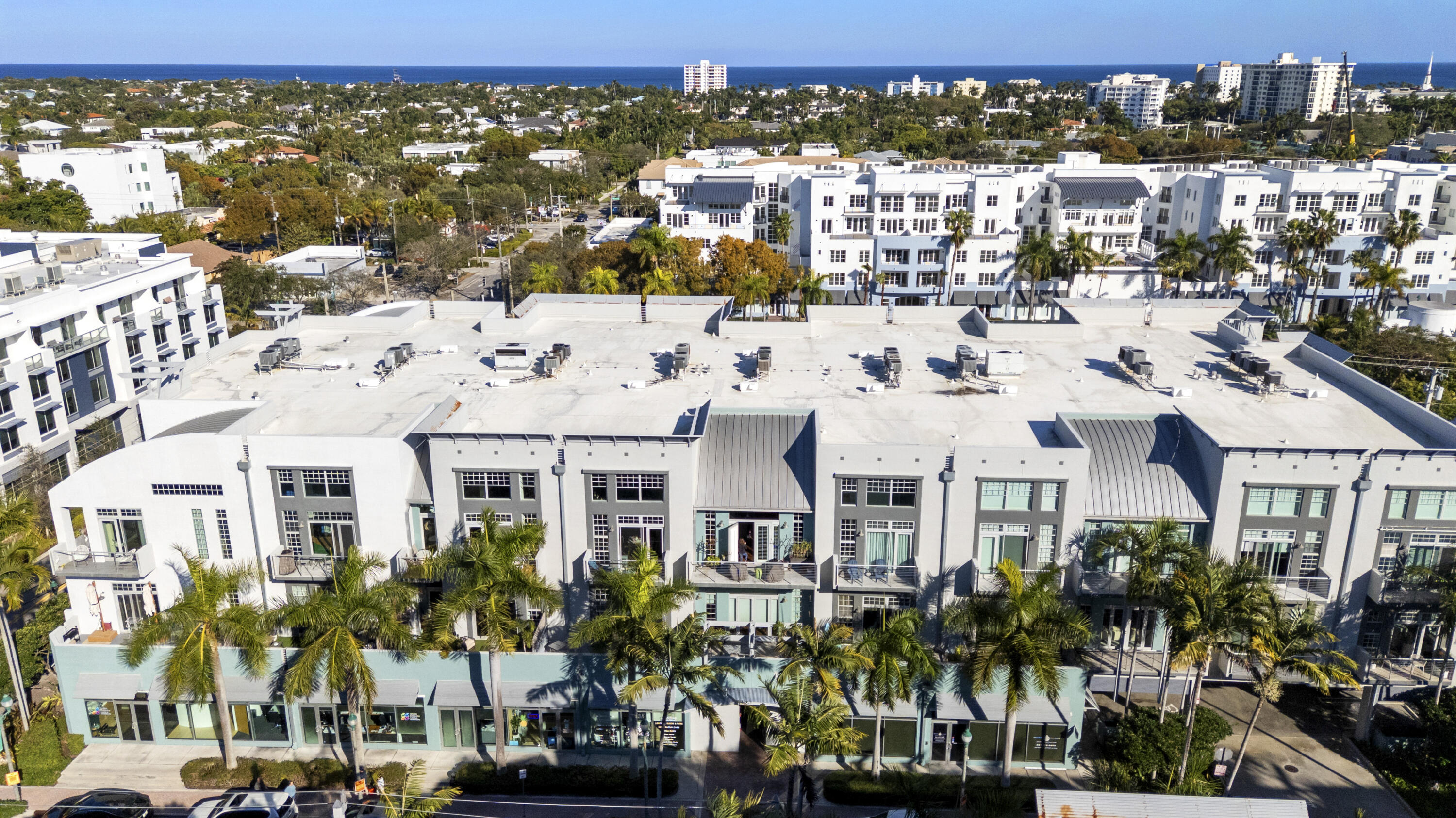 185 NE 4th Avenue 208