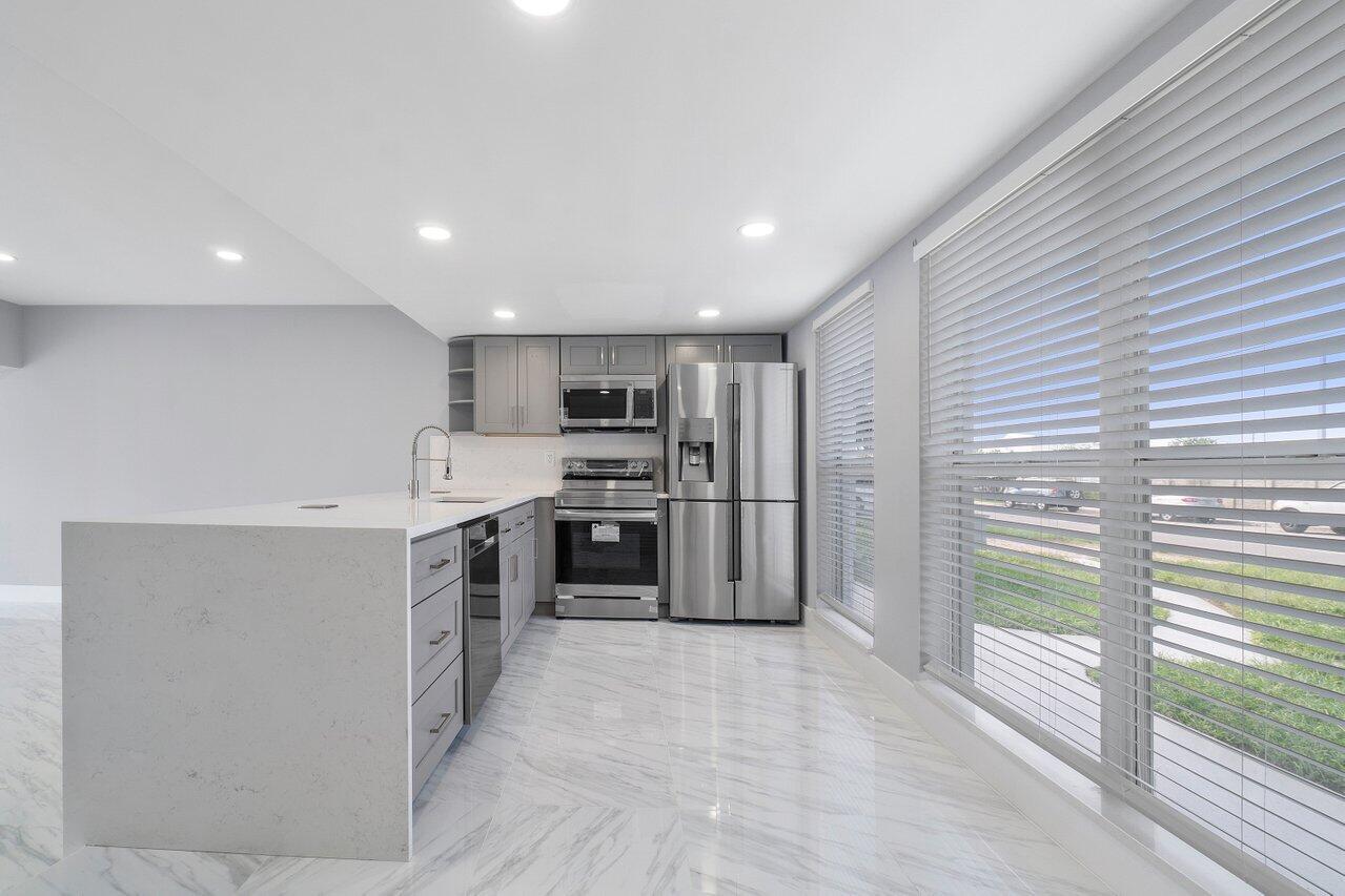 708-710 NE 23rd Avenue