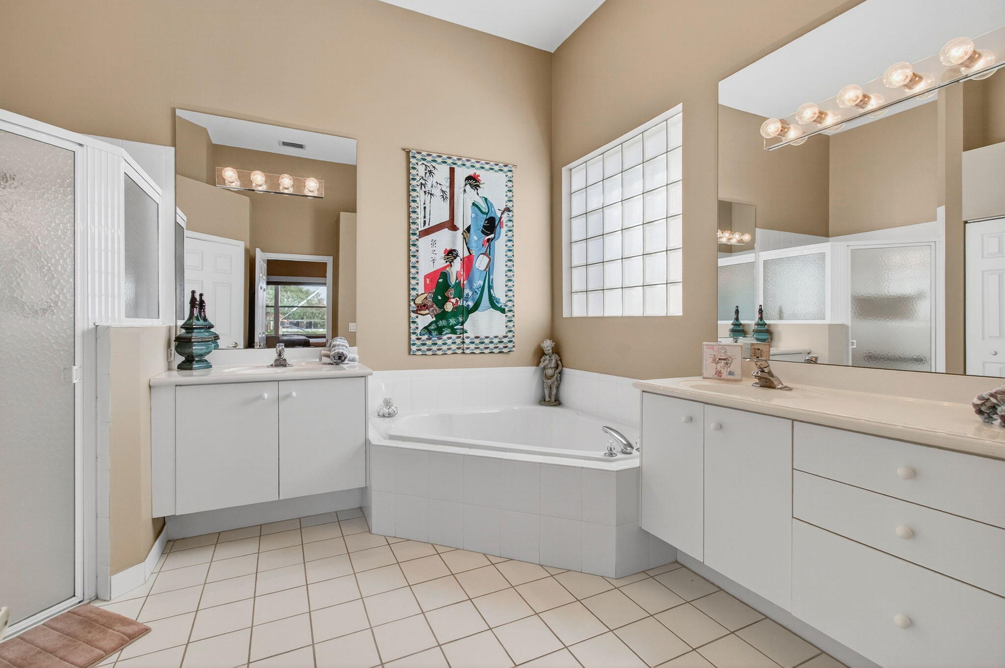 15845 Vivanco Street