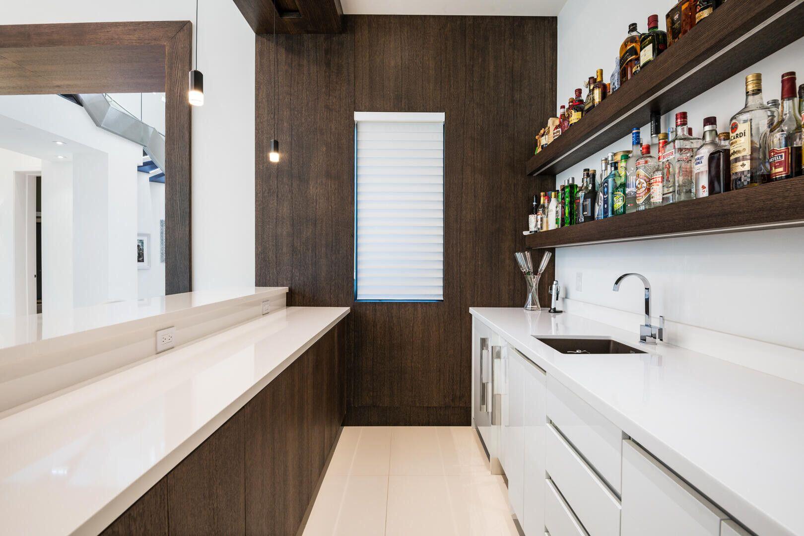 17106 Avenue Le Rivage