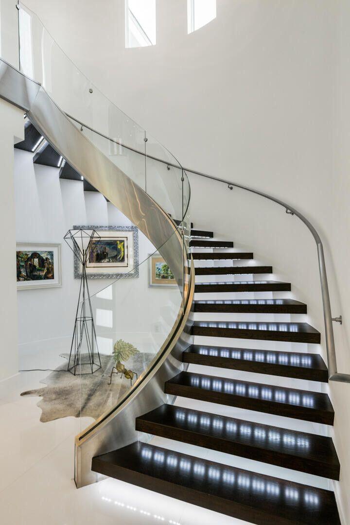 17106 Avenue Le Rivage