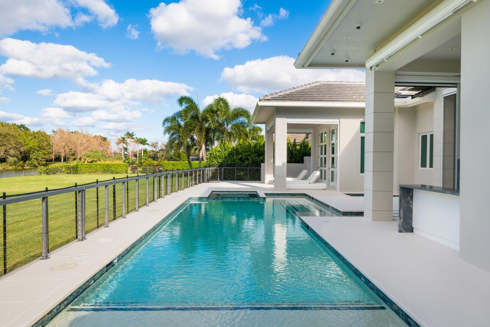 17106 Avenue Le Rivage