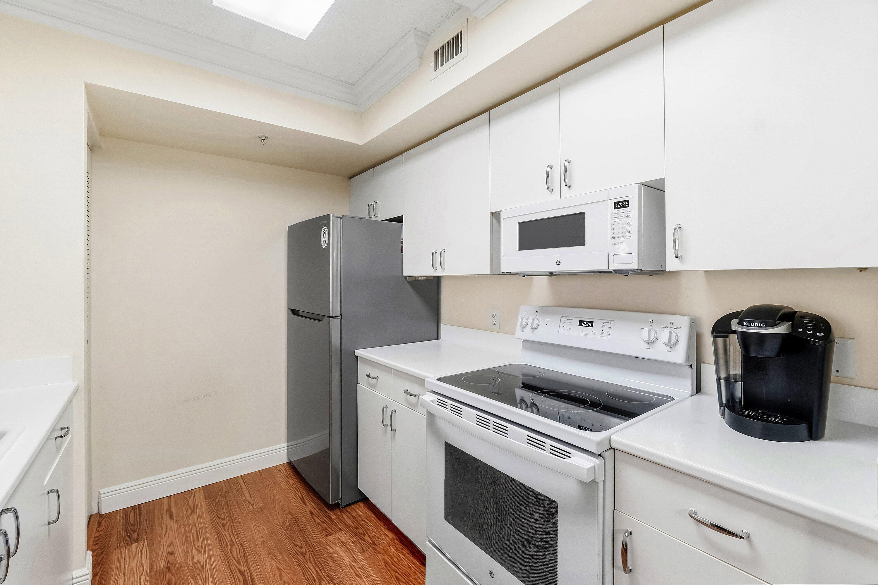 117 Yacht Club Way 206