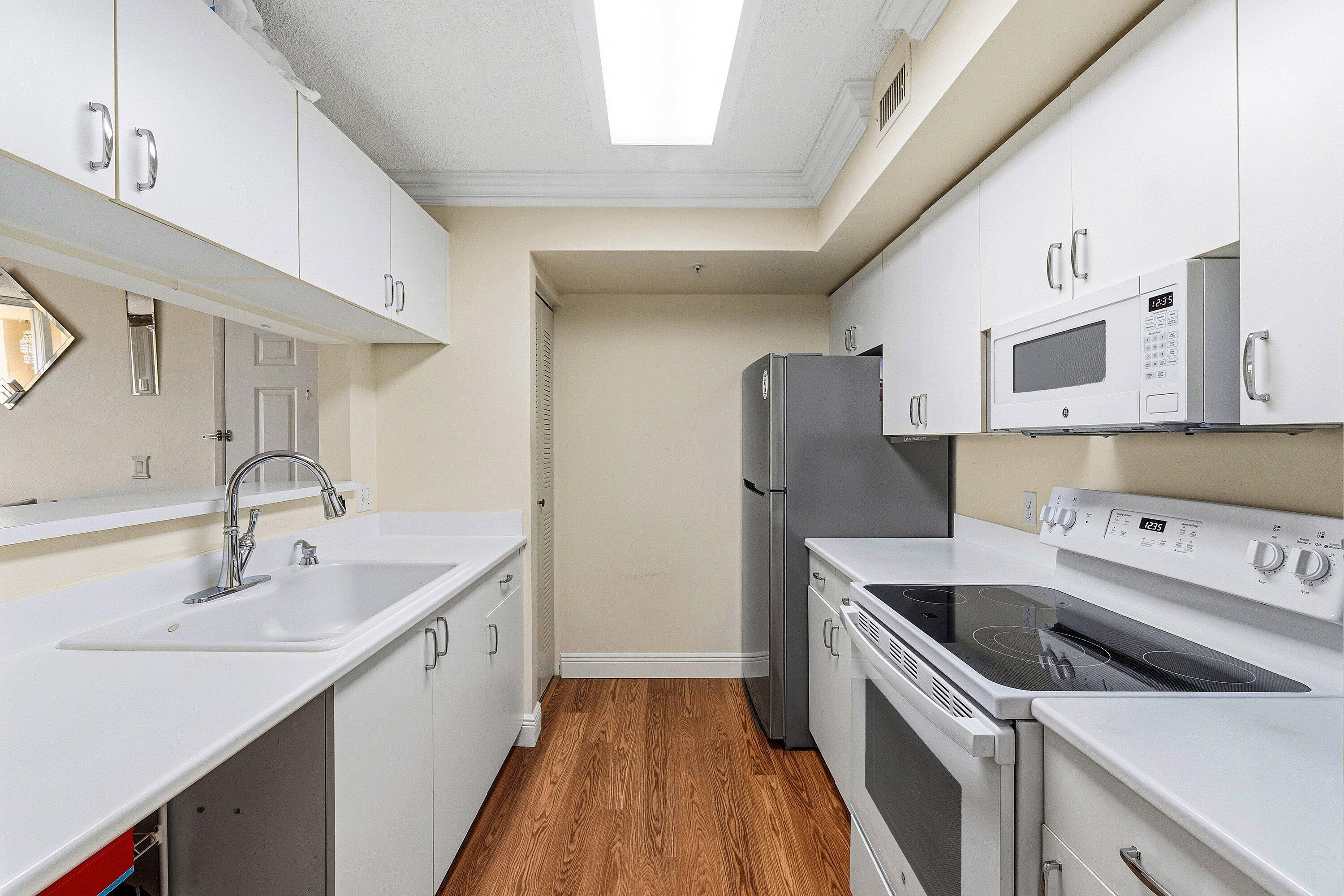 117 Yacht Club Way 206