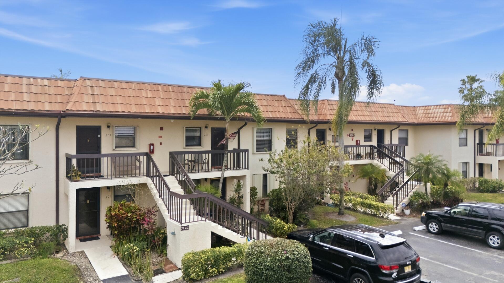 7142 Golf Colony Court 102