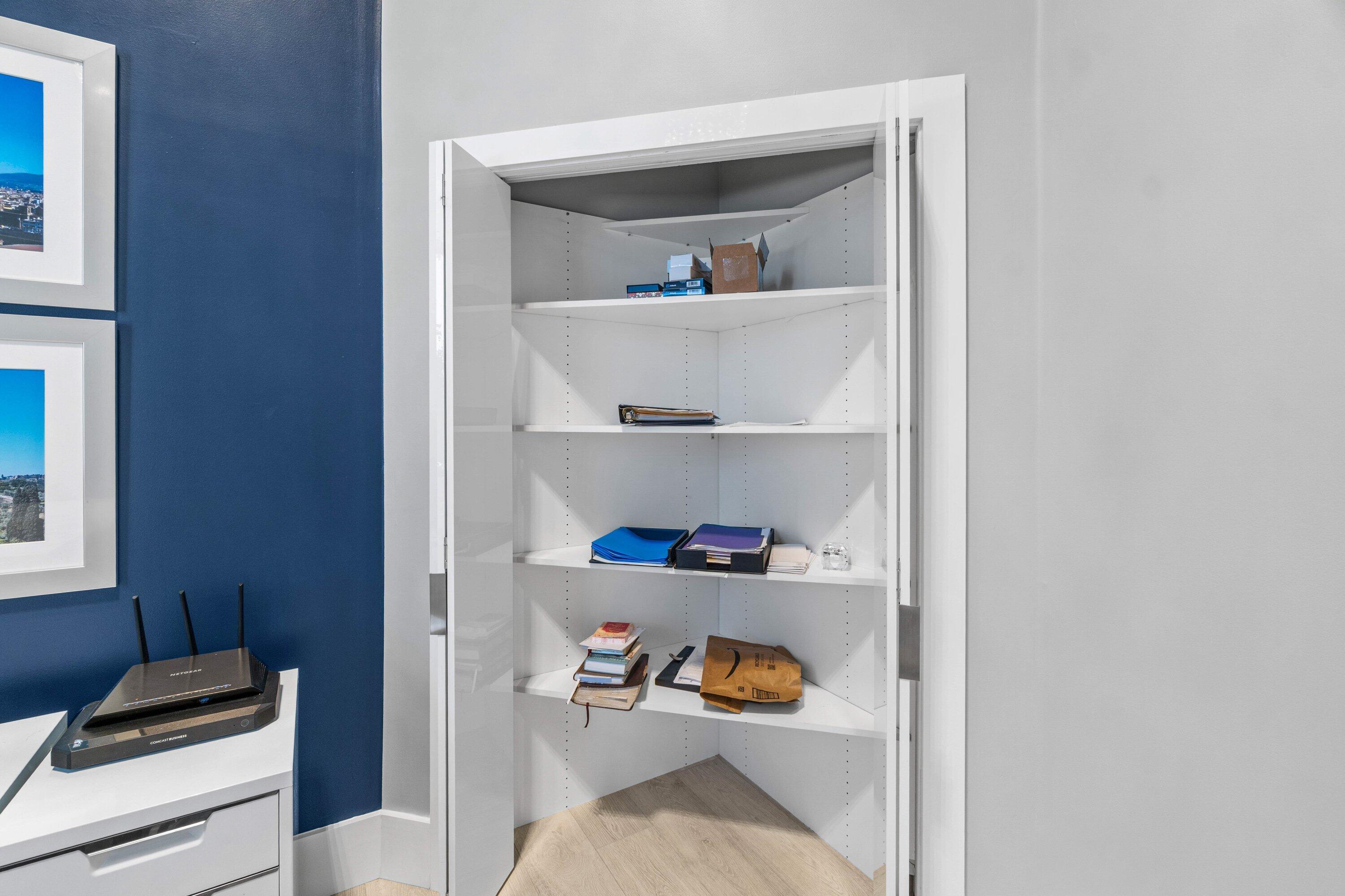 6715 E Calumet Circle