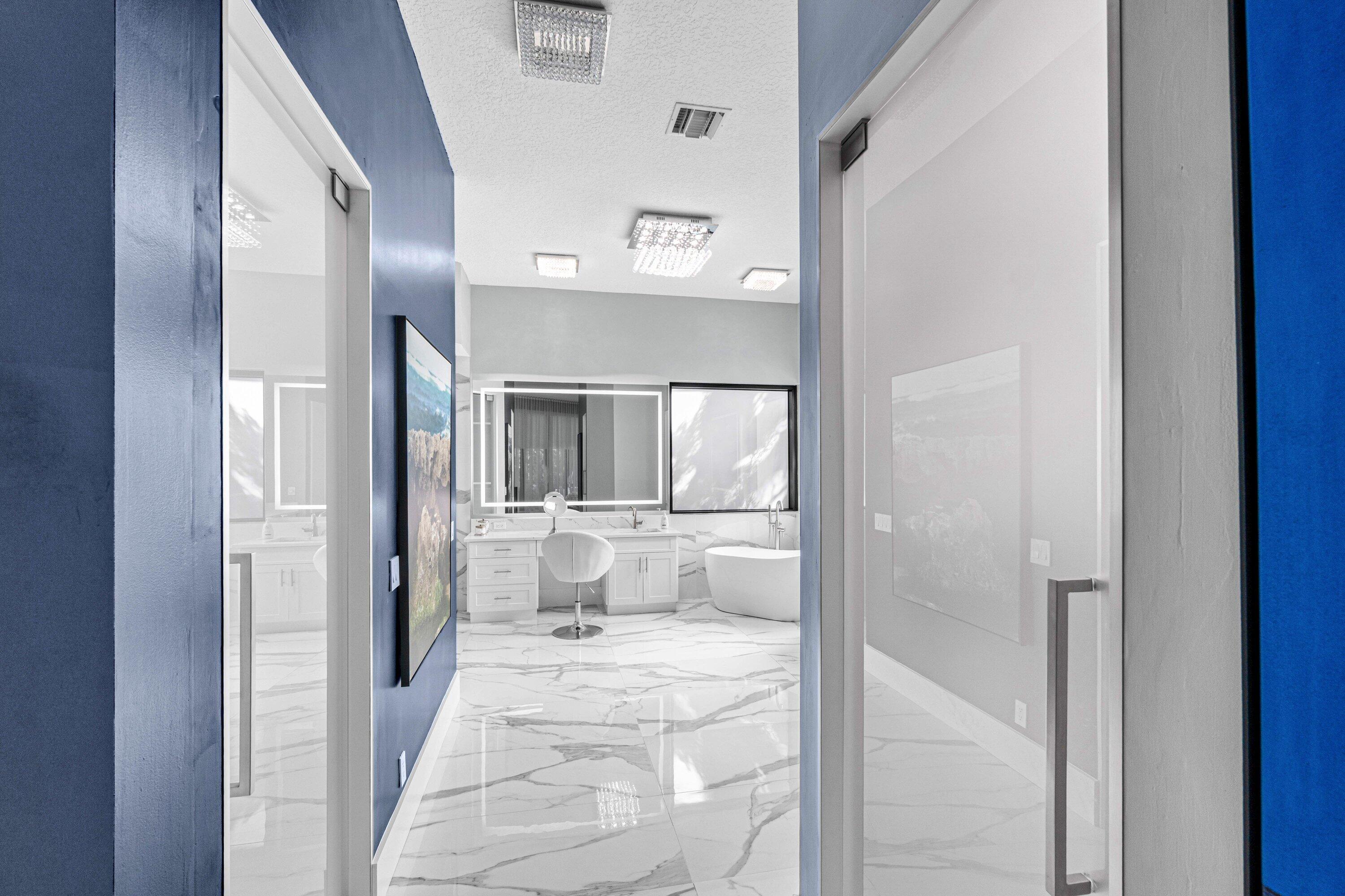 6715 E Calumet Circle