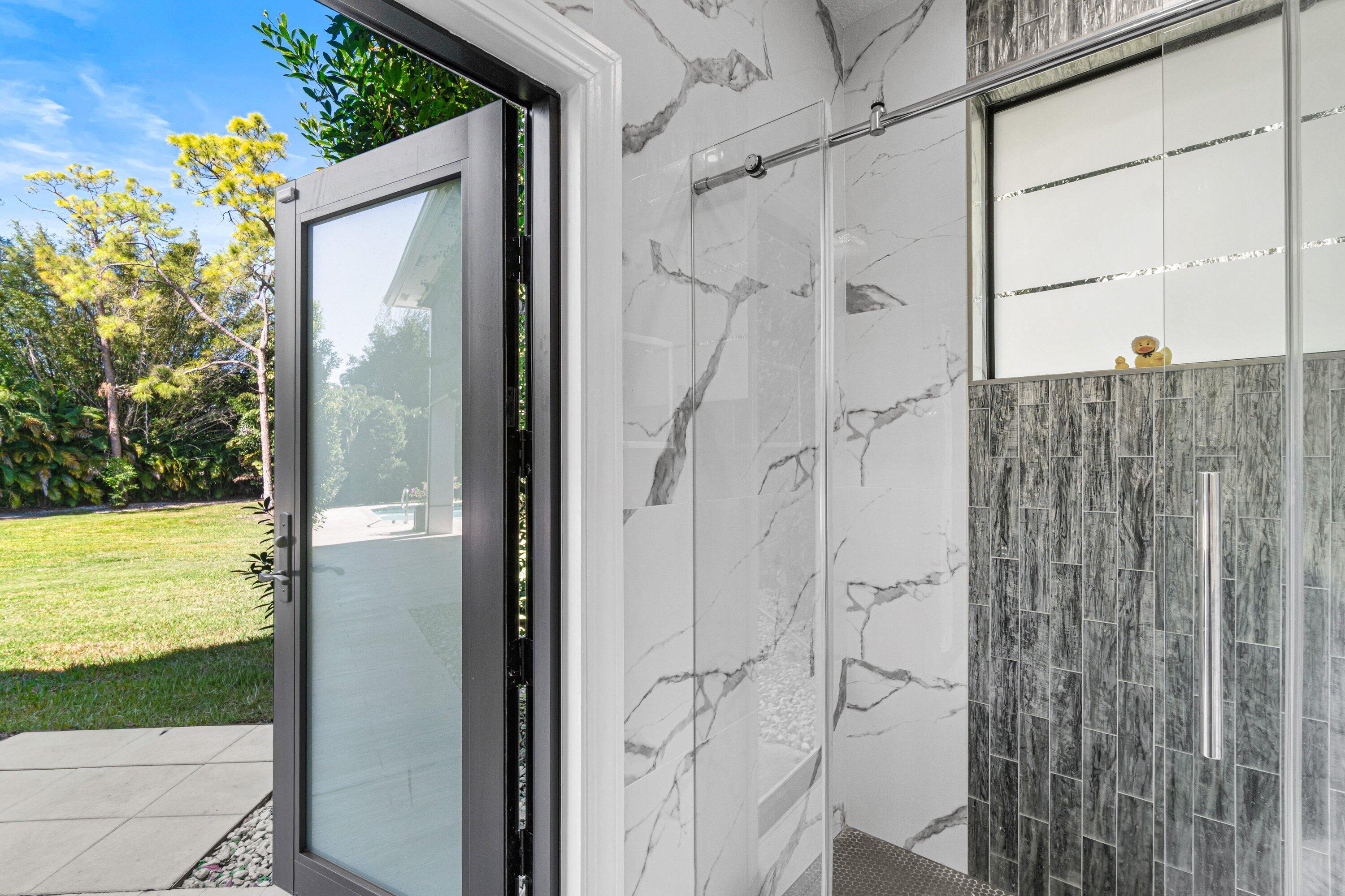 6715 E Calumet Circle