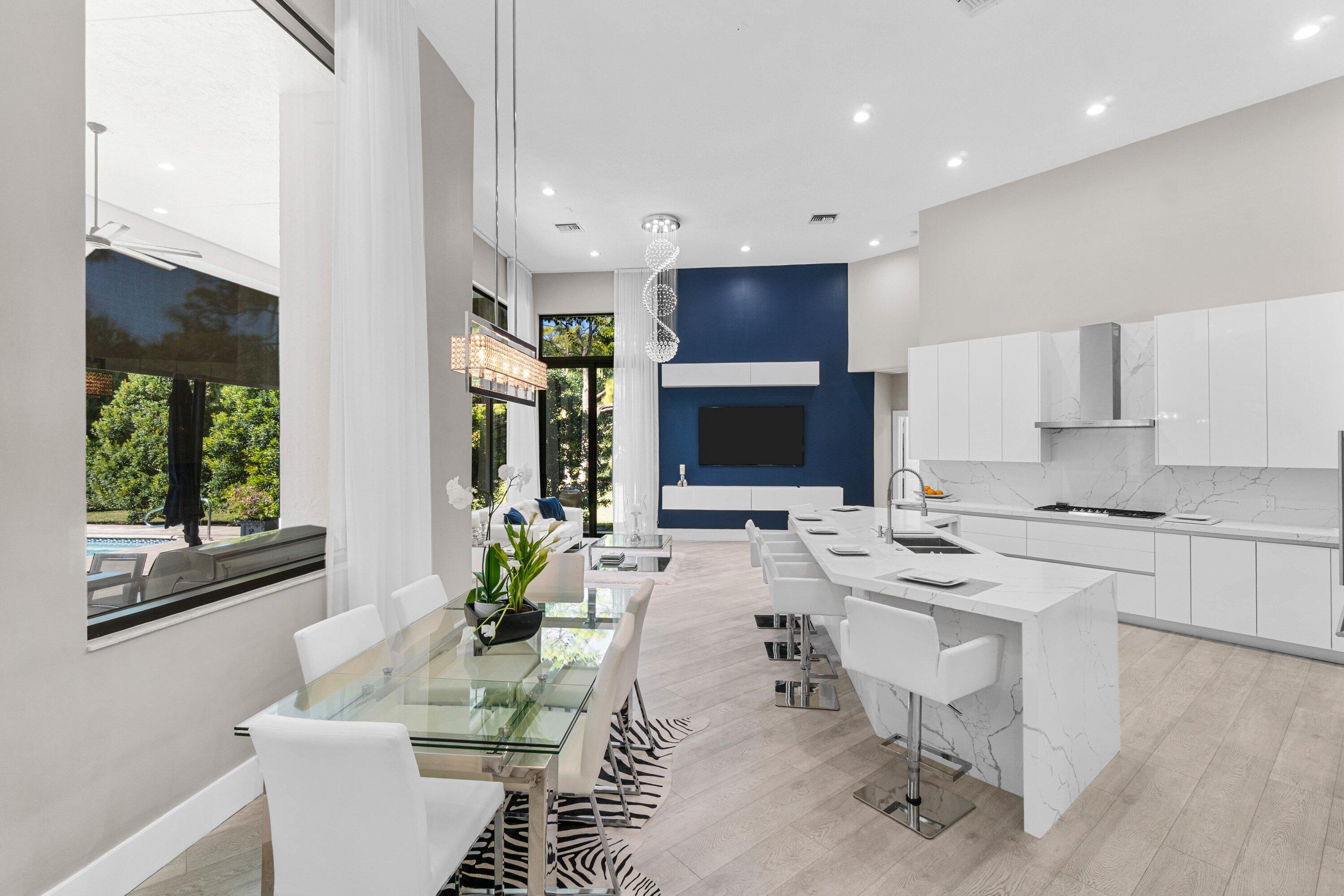 6715 E Calumet Circle