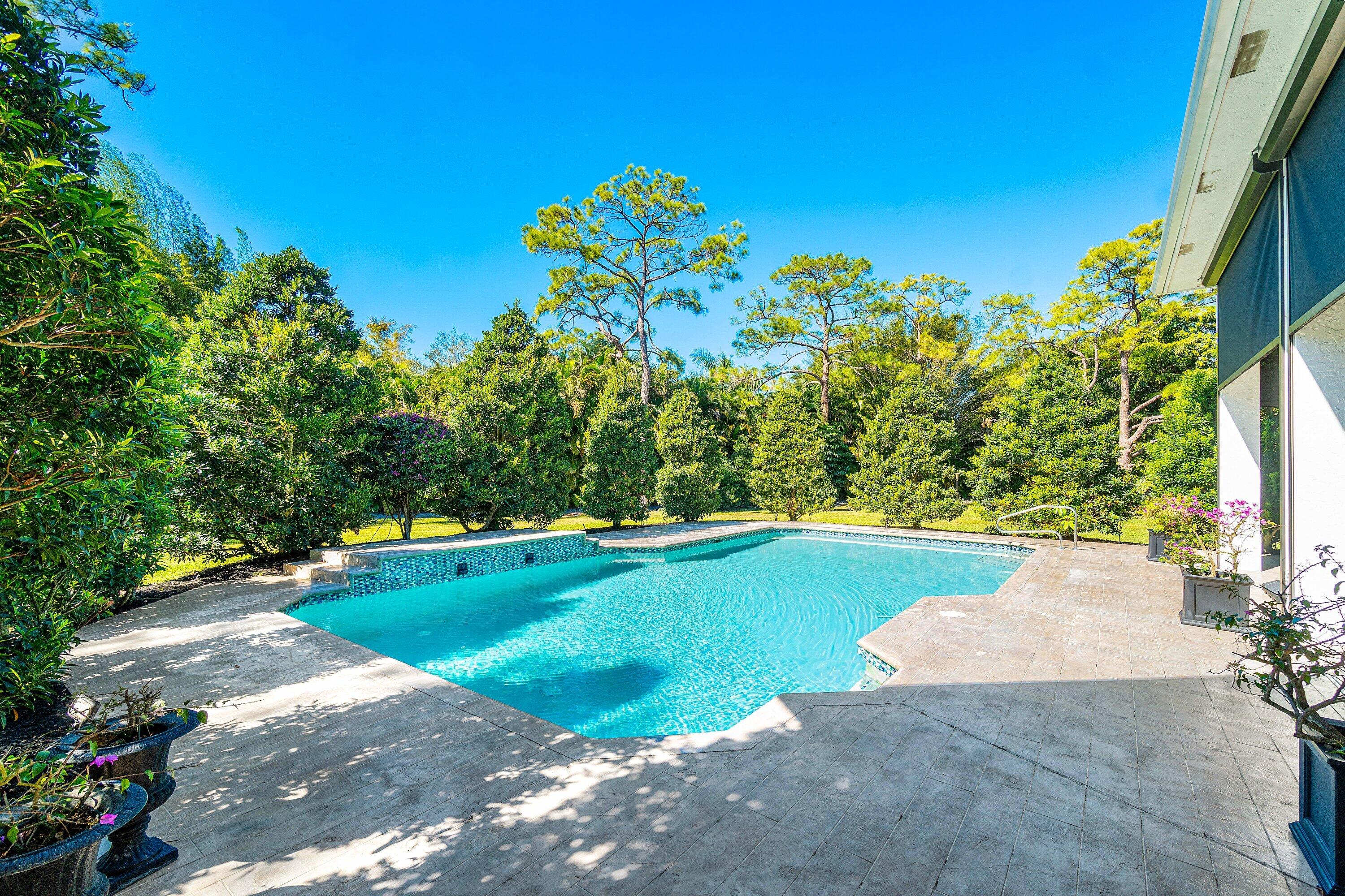 6715 E Calumet Circle