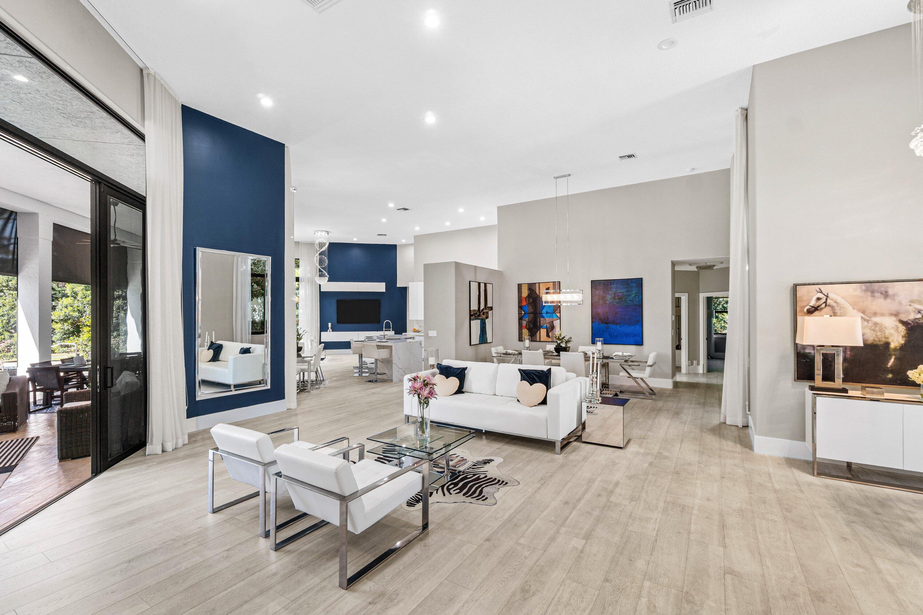 6715 E Calumet Circle