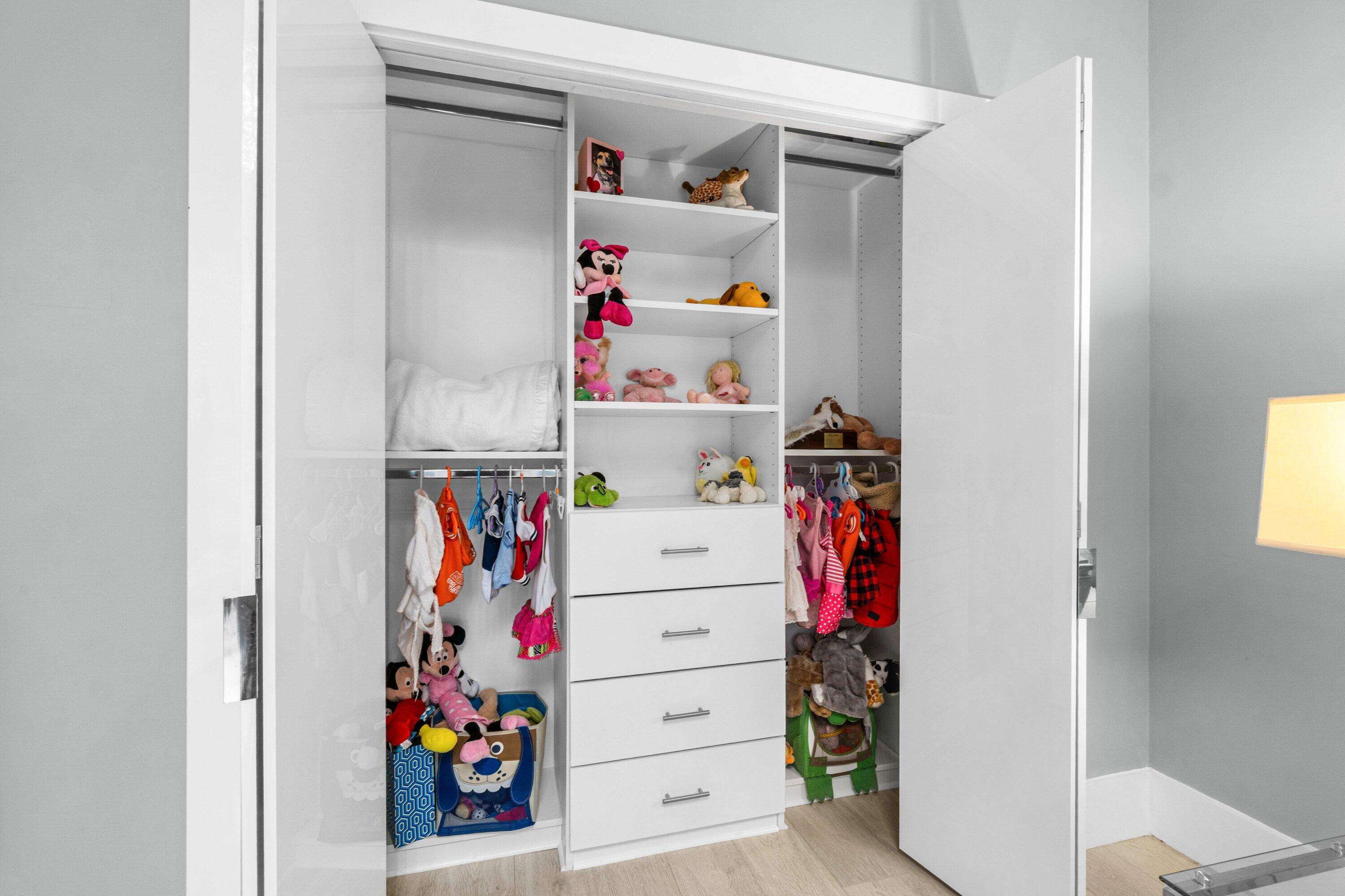 6715 E Calumet Circle